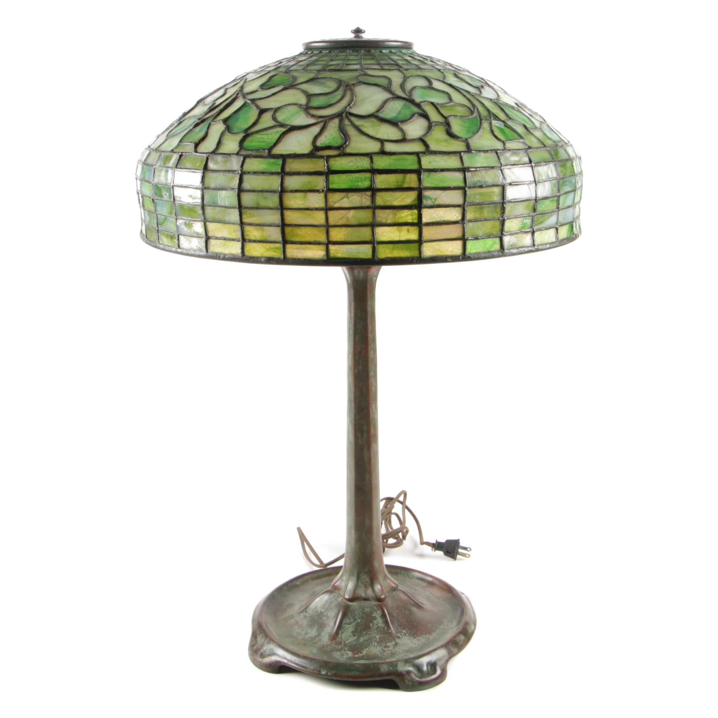 Tiffany Studios "Swirling Lemon Leaf" Patinated Bronze and Glass Lamp, 1910-20