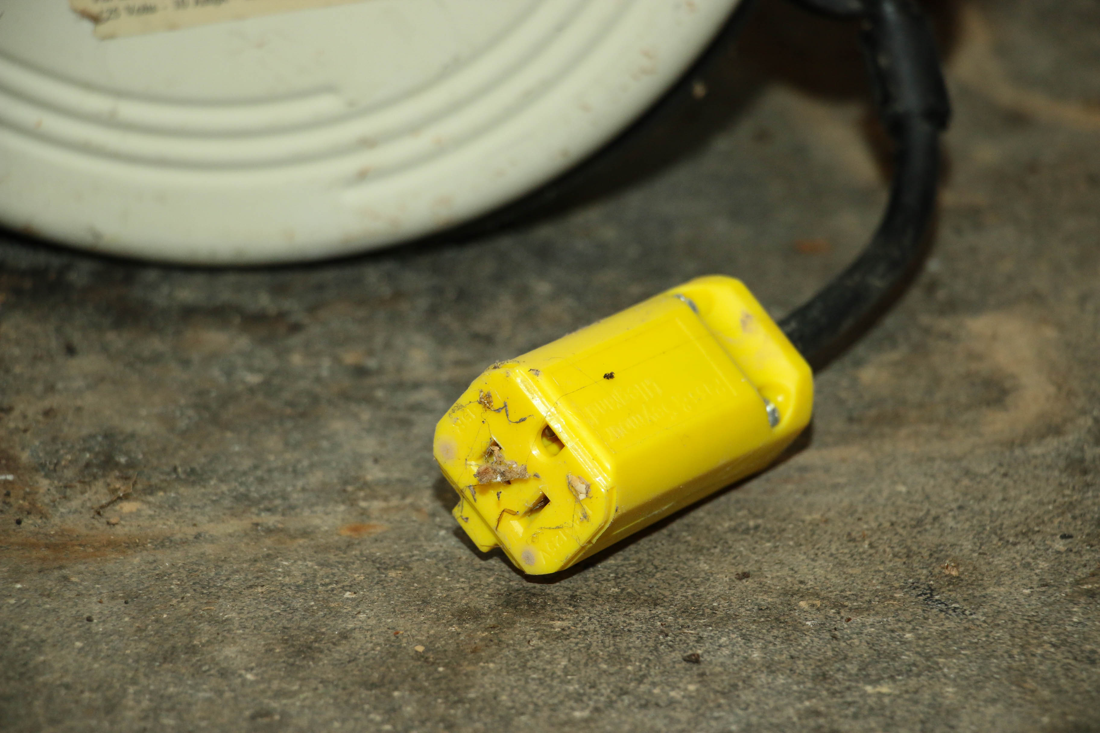 Northern Industrial Tools 5-Speed Drill Press and Husky Reel Extension Cord