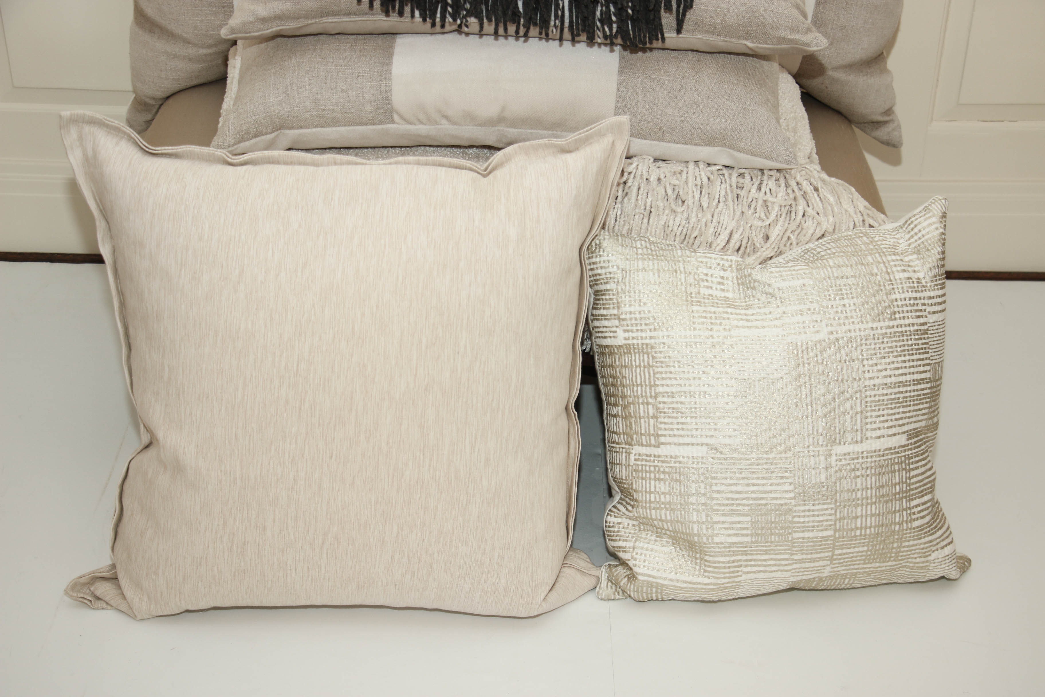 Tufted Upholstered Bench, Decorative Pillows and Throw Blankets