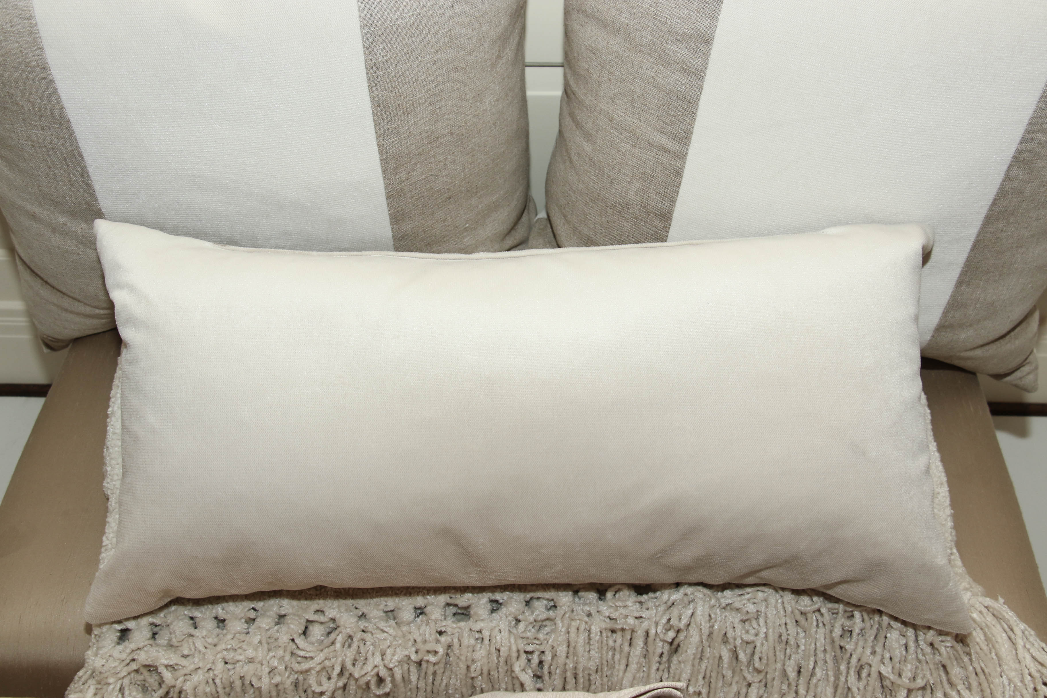 Tufted Upholstered Bench, Decorative Pillows and Throw Blankets
