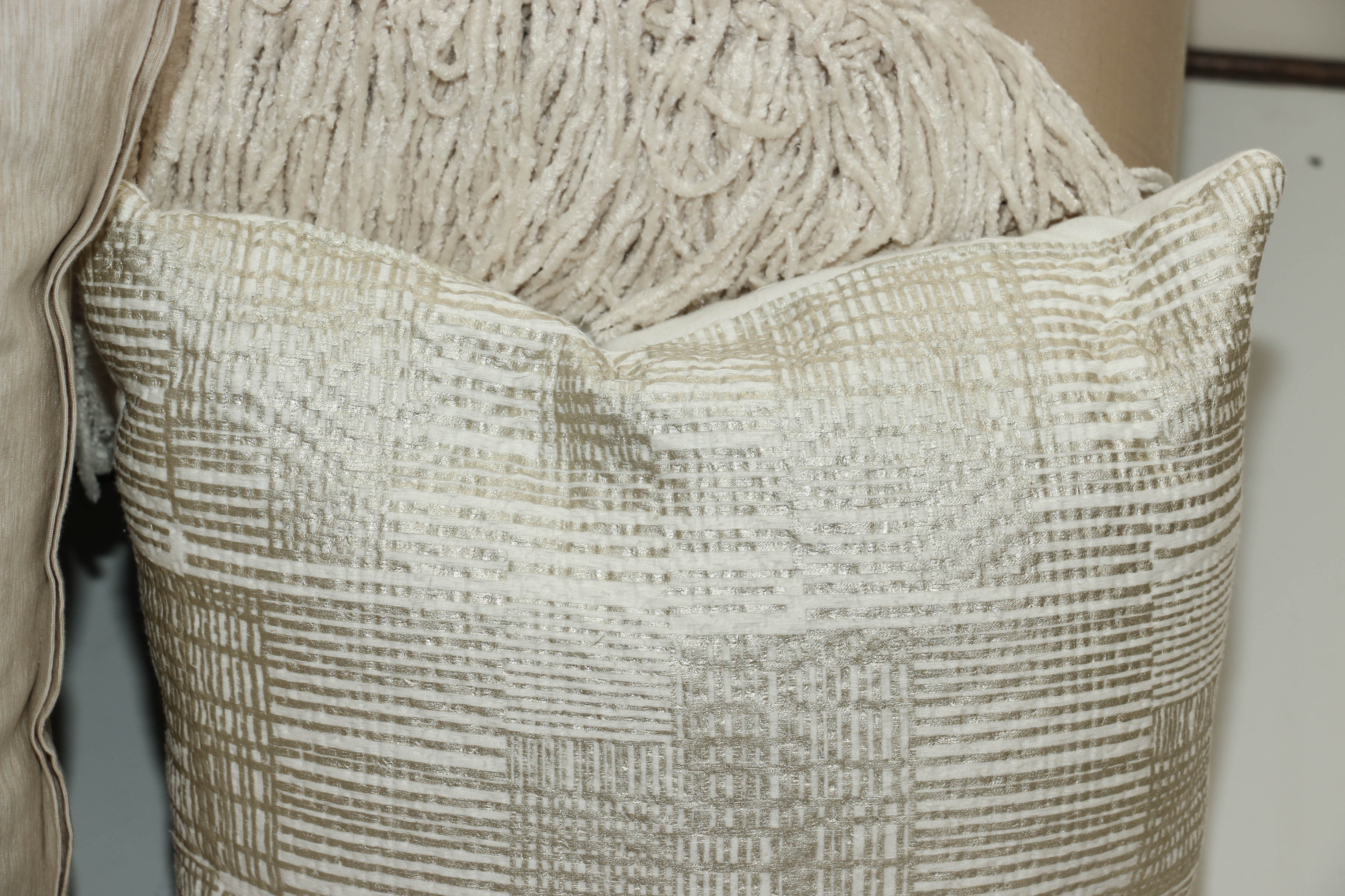 Tufted Upholstered Bench, Decorative Pillows and Throw Blankets