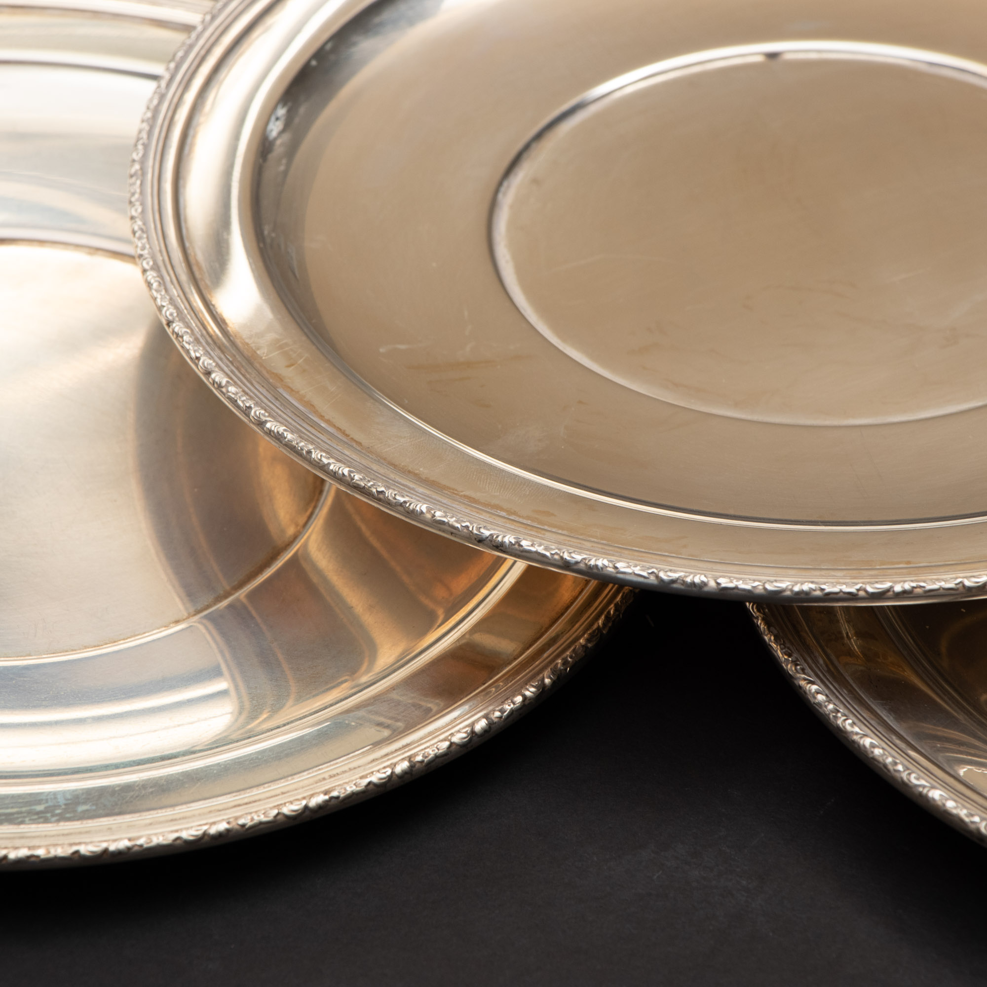 Lunt Sterling Silver "William & Mary"  Plates, Early to Mid 20th Century