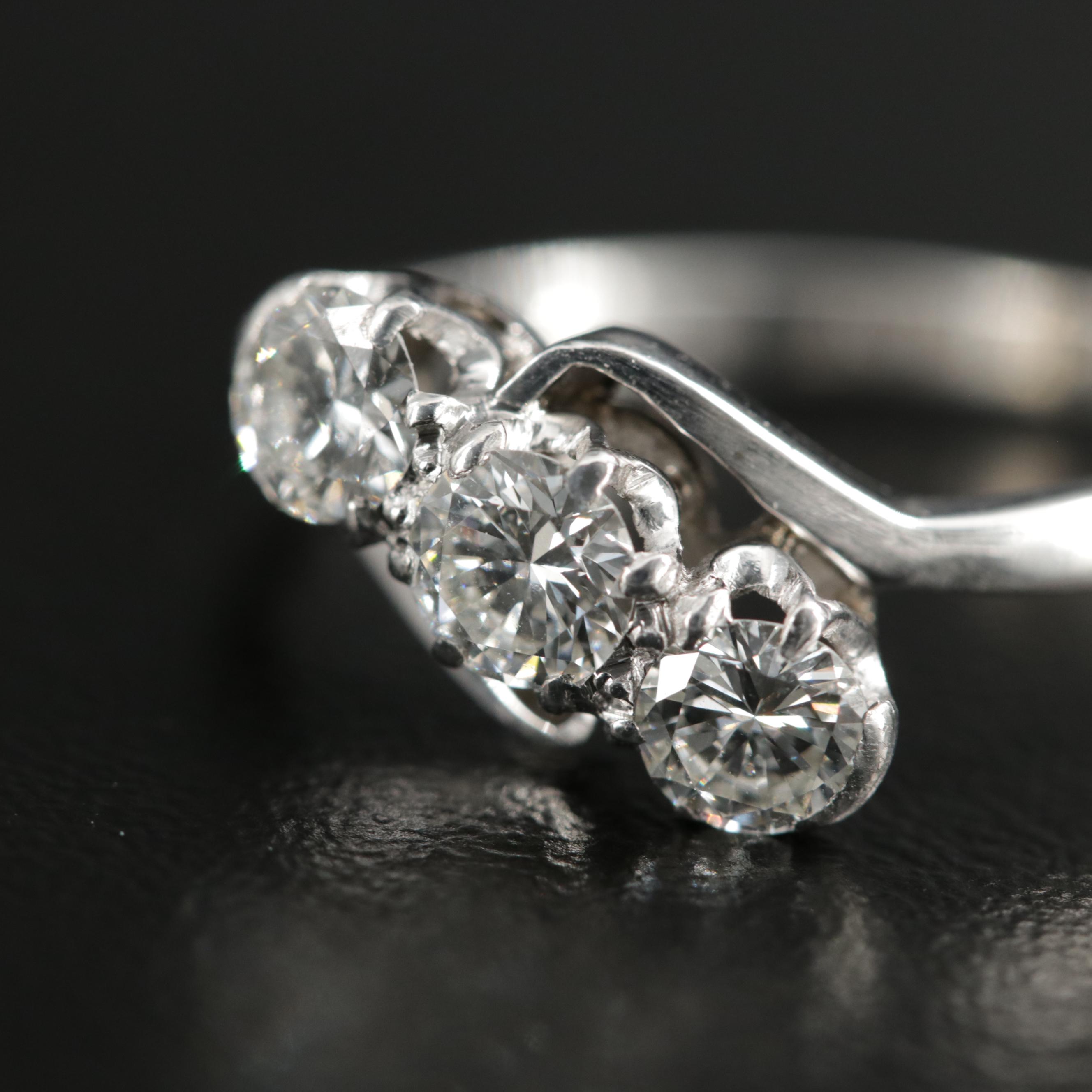18K White Gold Diamond Ring