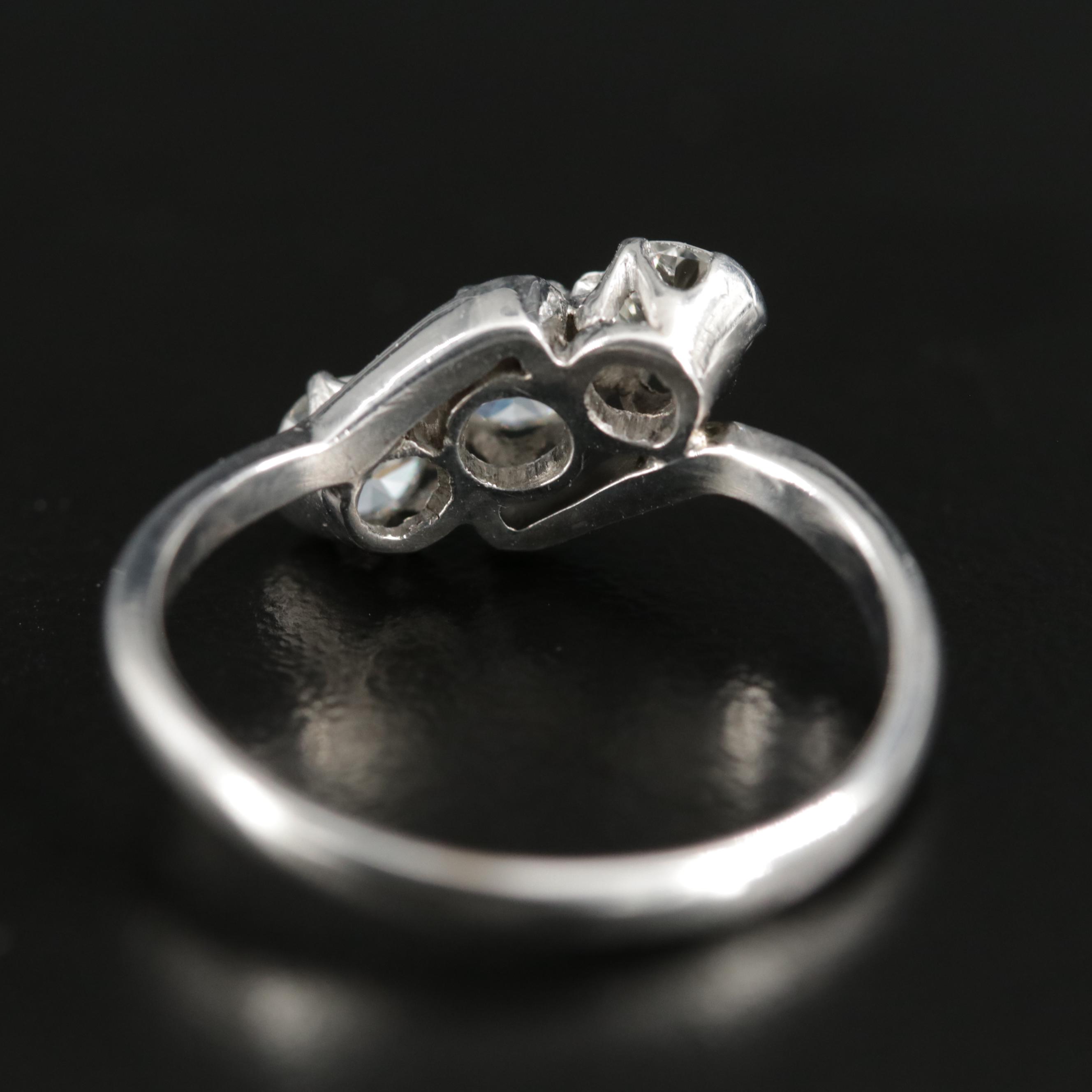 18K White Gold Diamond Ring