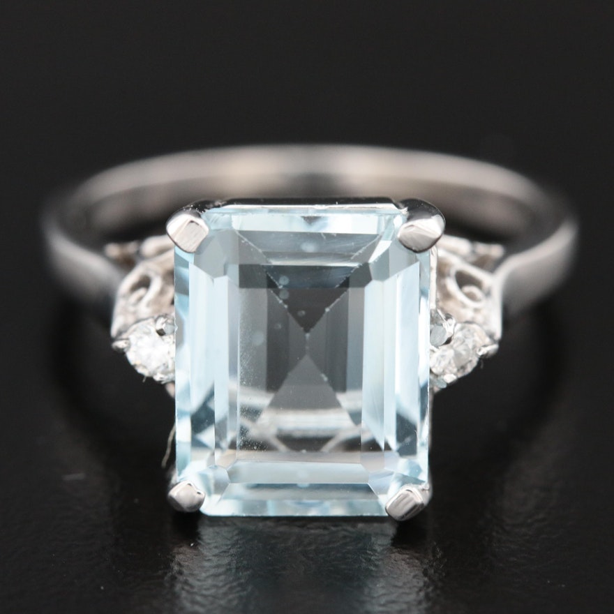 14K White Gold 3.55 CT Aquamarine and Diamond Ring