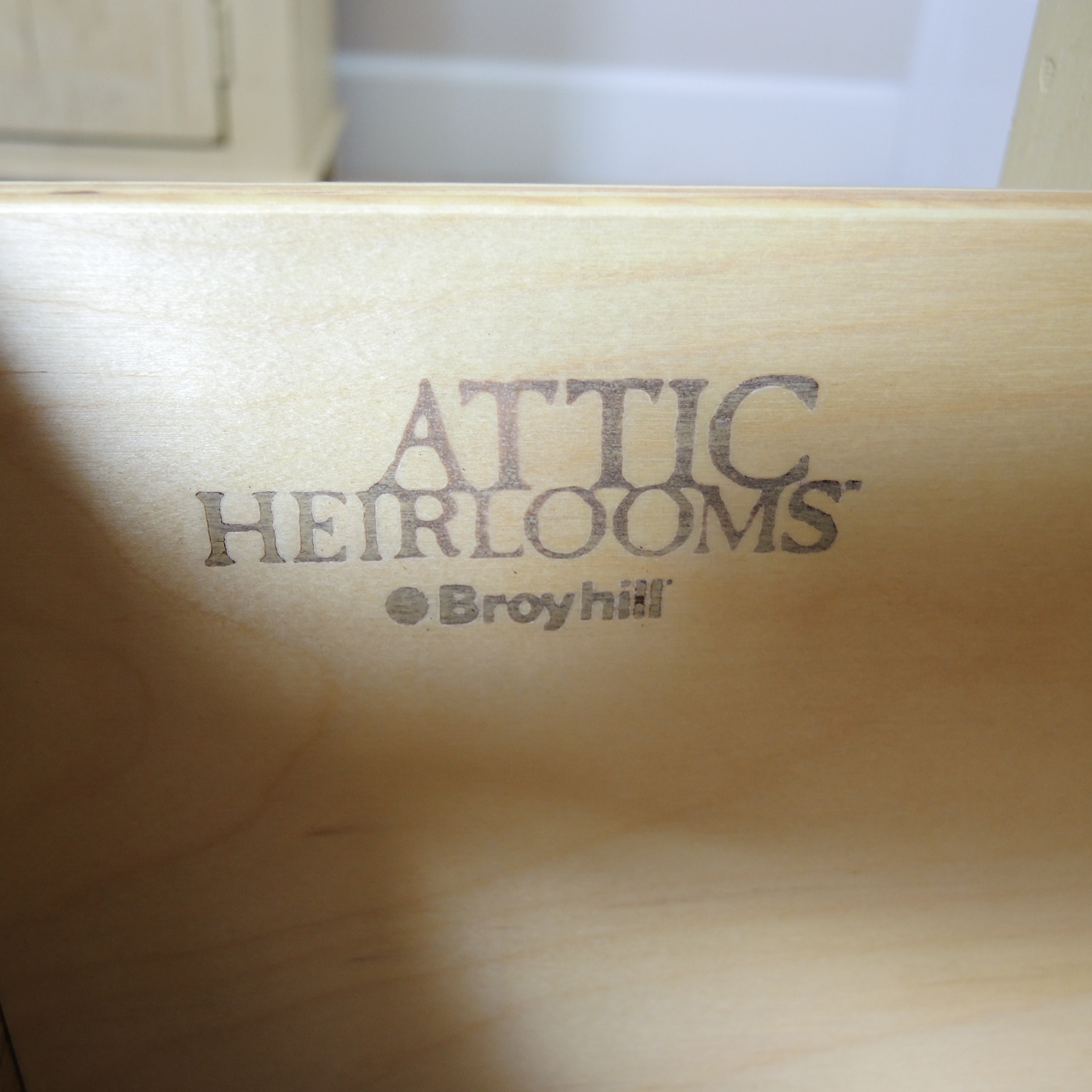 Broyhill "Attic Heirlooms" Mirrored Cabinet in Whitewash Finish