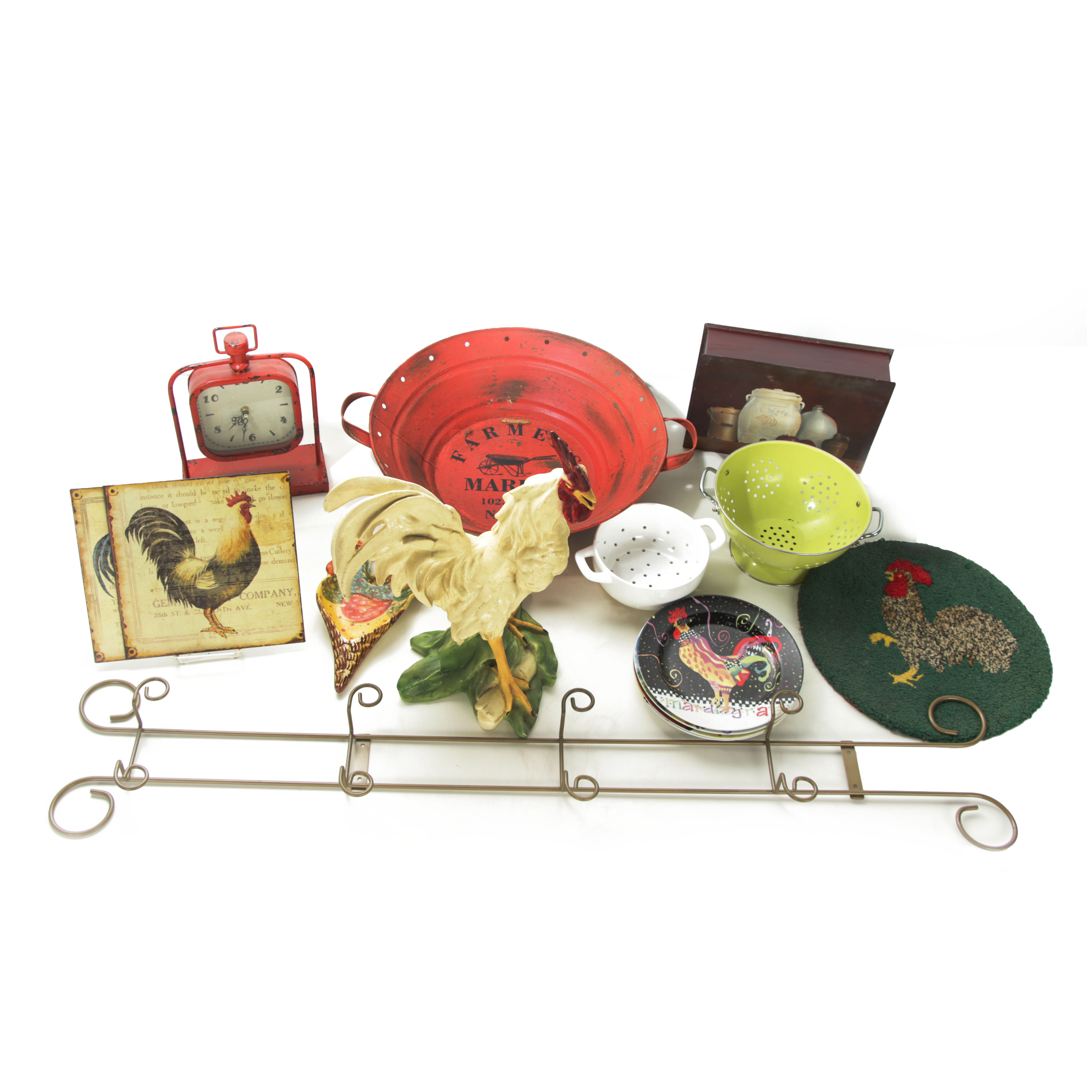 Resin Rooster and Other Country Kitchen Décor