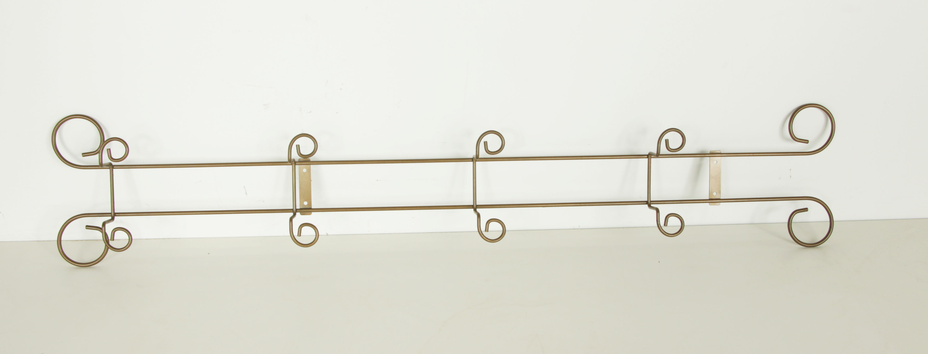 Resin Rooster and Other Country Kitchen Décor