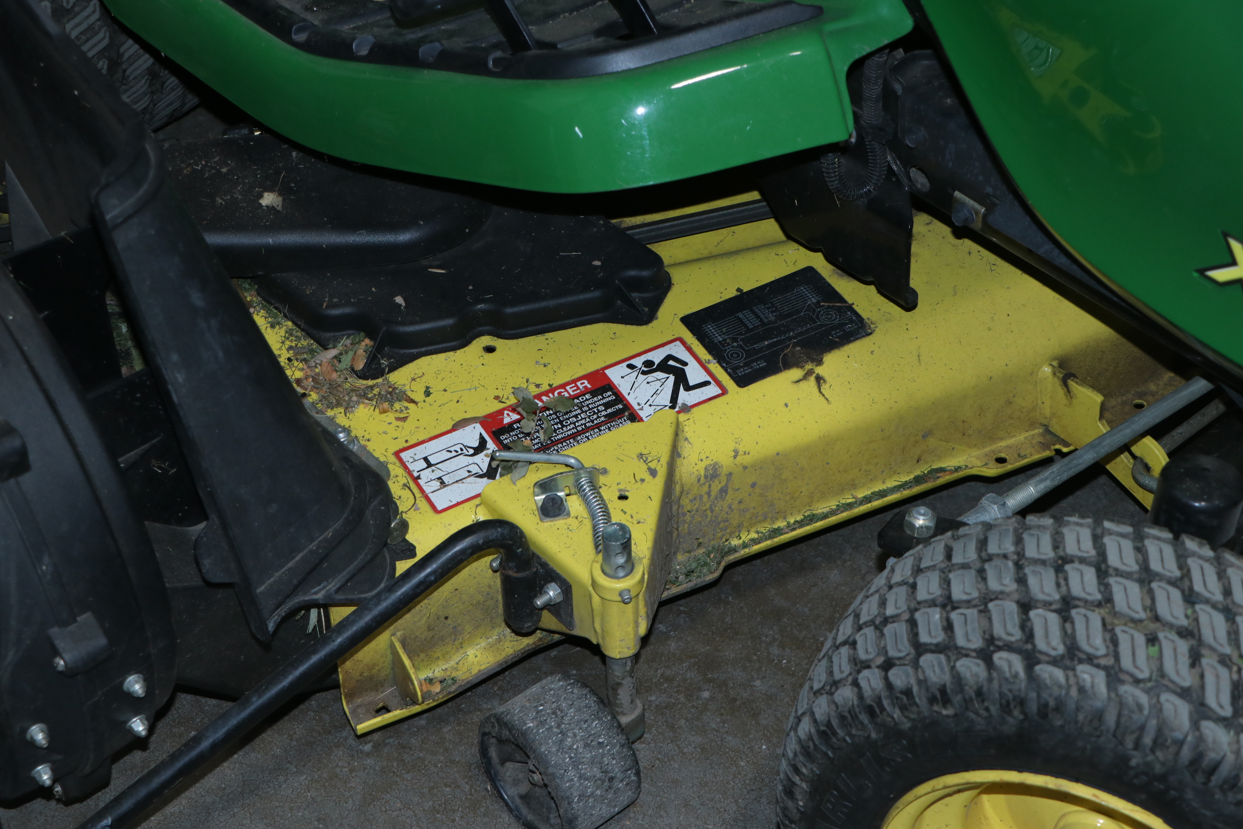 2015 John Deere X360 Tractor with 48" Deck, 7 Bushel Bagger, Low Hours