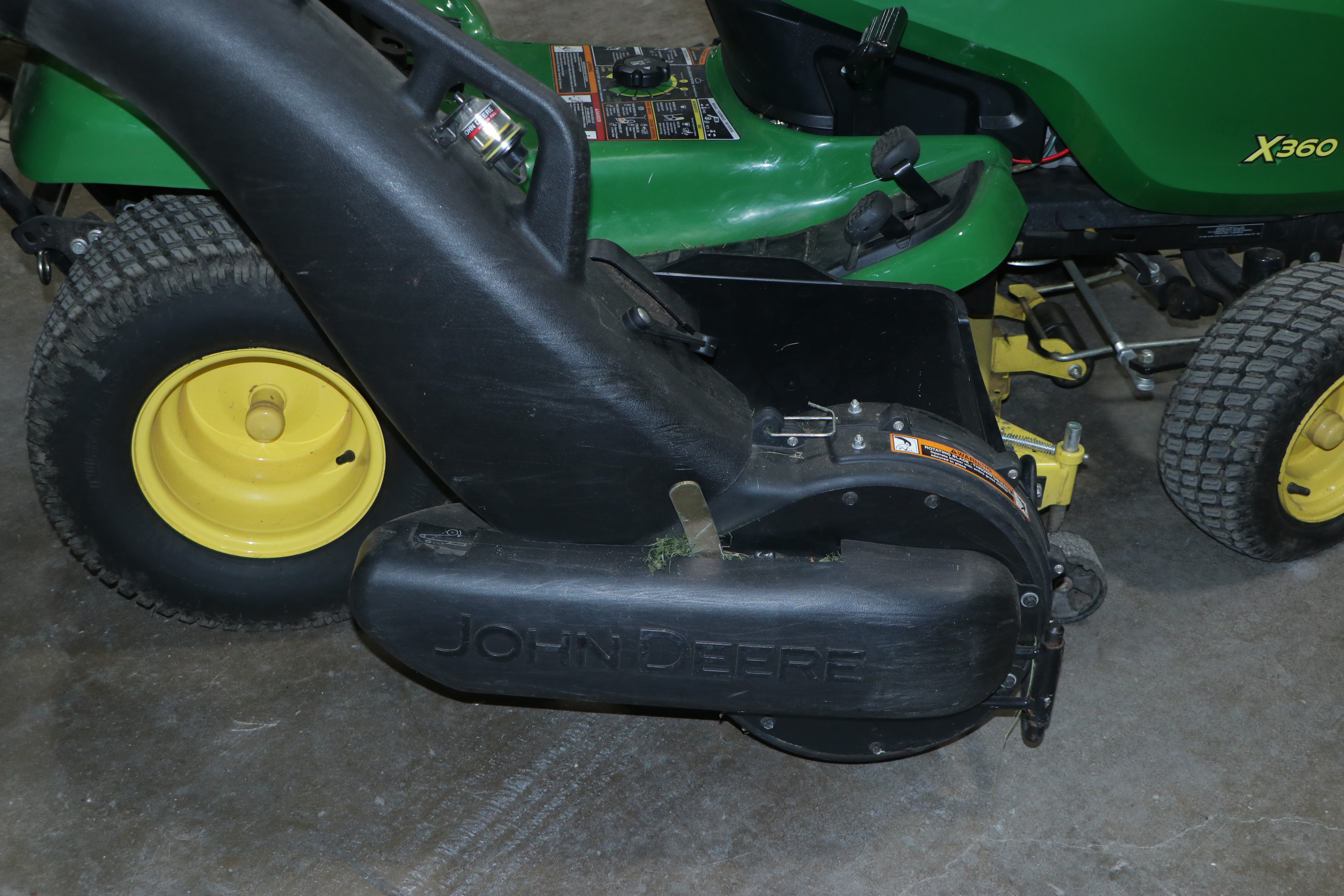 2015 John Deere X360 Tractor with 48" Deck, 7 Bushel Bagger, Low Hours