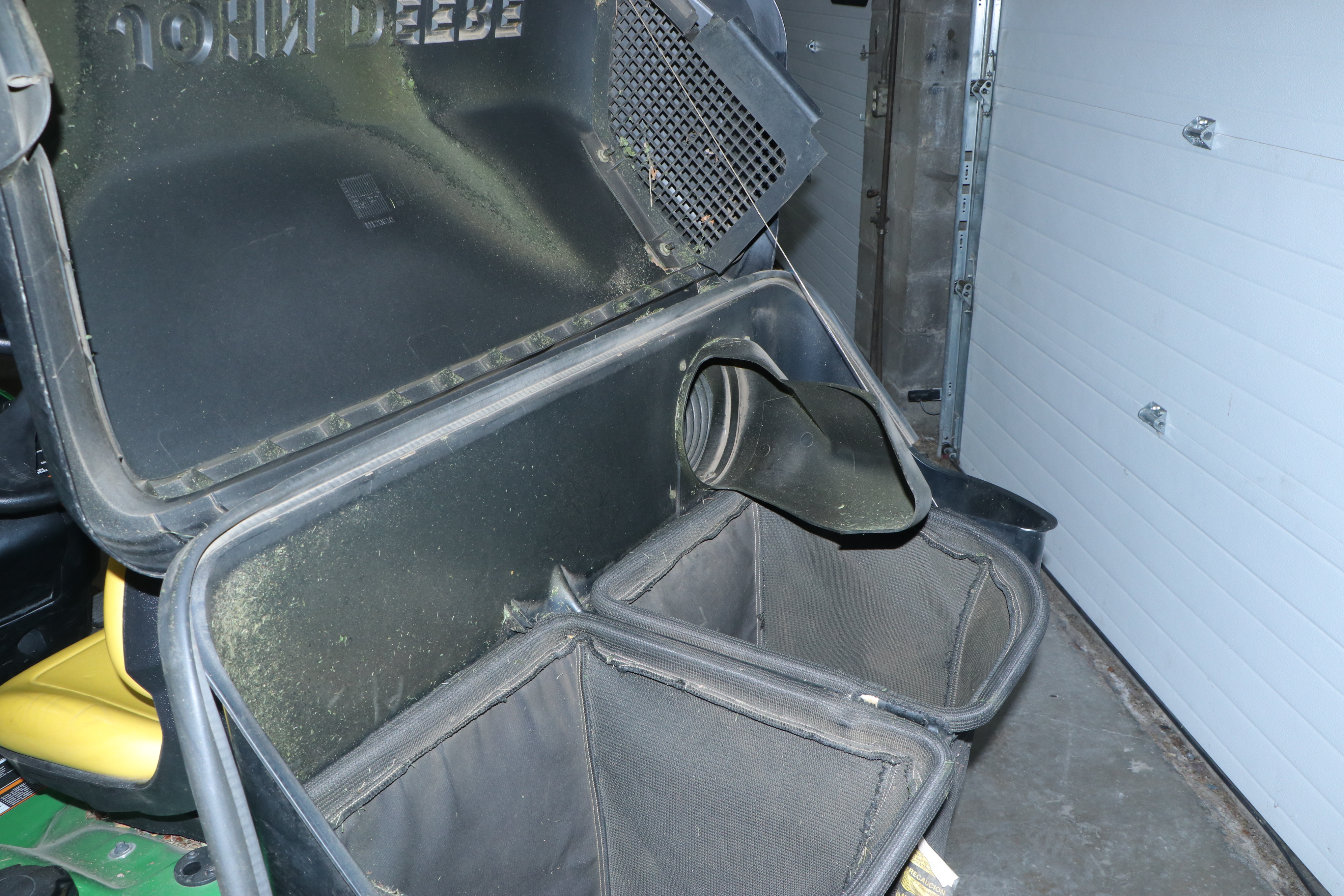 2015 John Deere X360 Tractor with 48" Deck, 7 Bushel Bagger, Low Hours