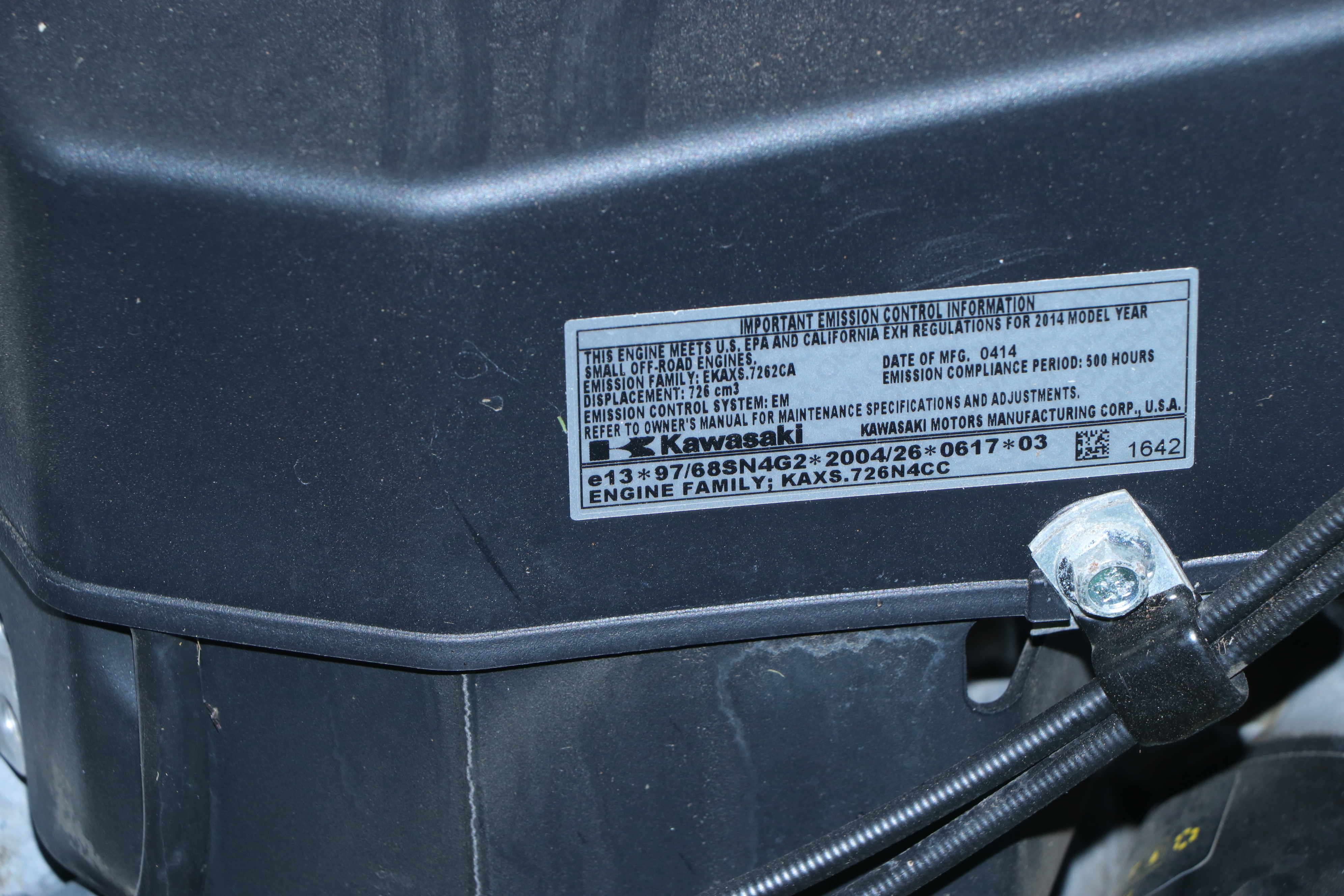 2015 John Deere X360 Tractor with 48" Deck, 7 Bushel Bagger, Low Hours