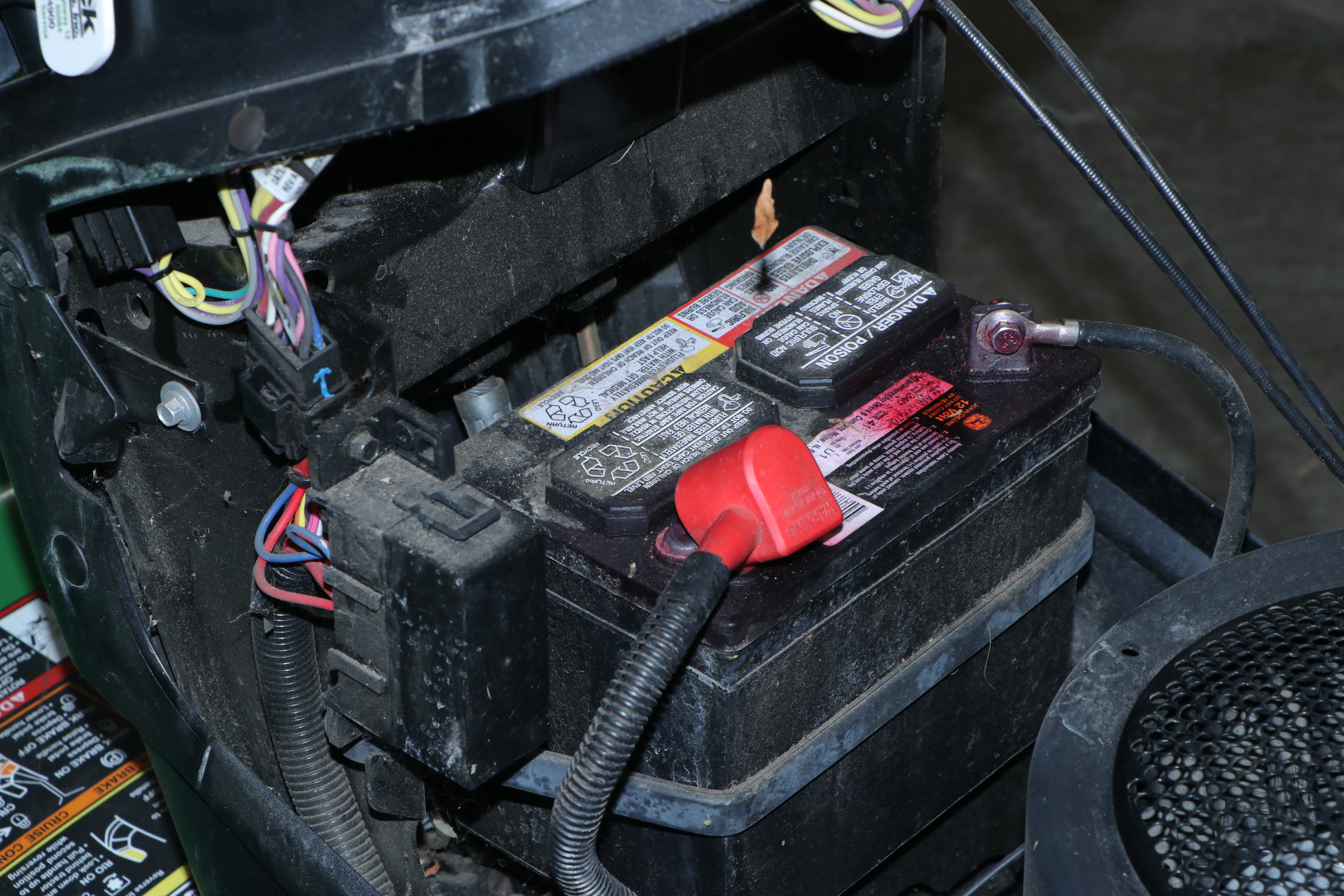 2015 John Deere X360 Tractor with 48" Deck, 7 Bushel Bagger, Low Hours