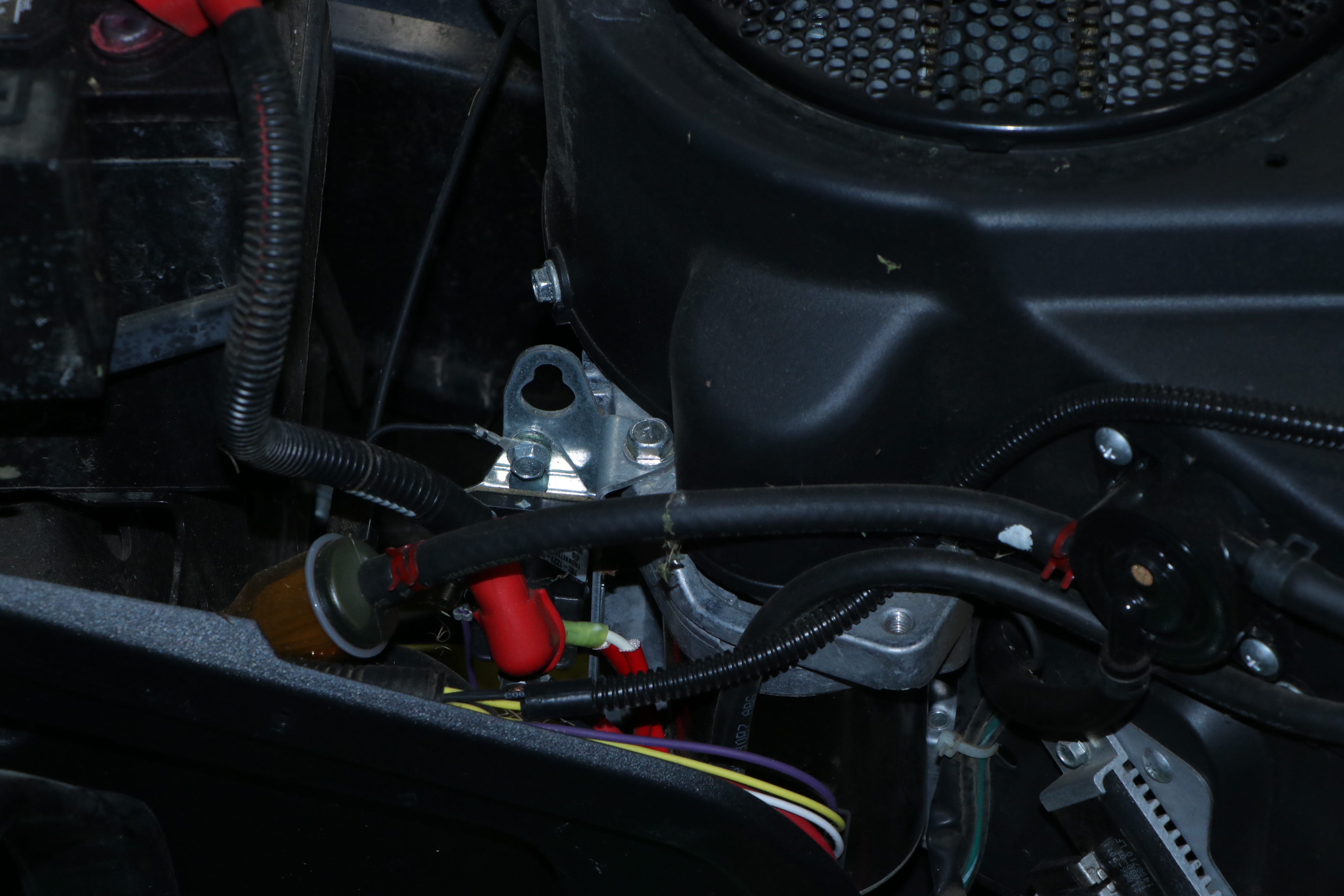 2015 John Deere X360 Tractor with 48" Deck, 7 Bushel Bagger, Low Hours