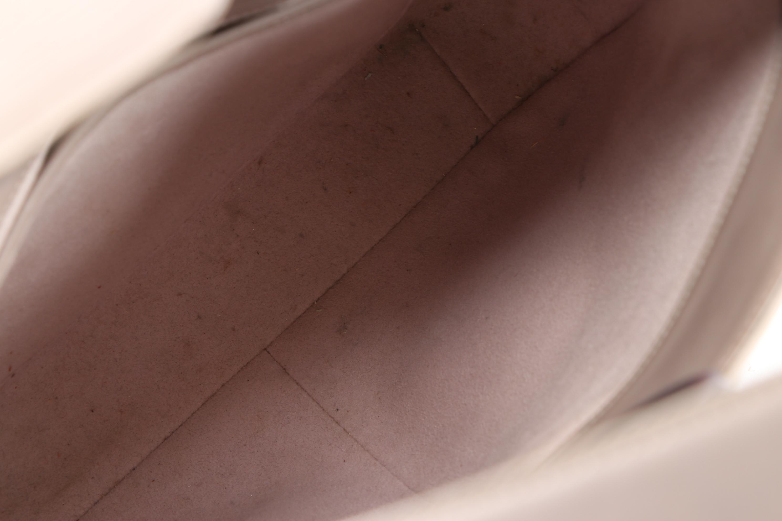 Louis Vuitton Reverie Shoulder Bag in Lilac Epi Leather