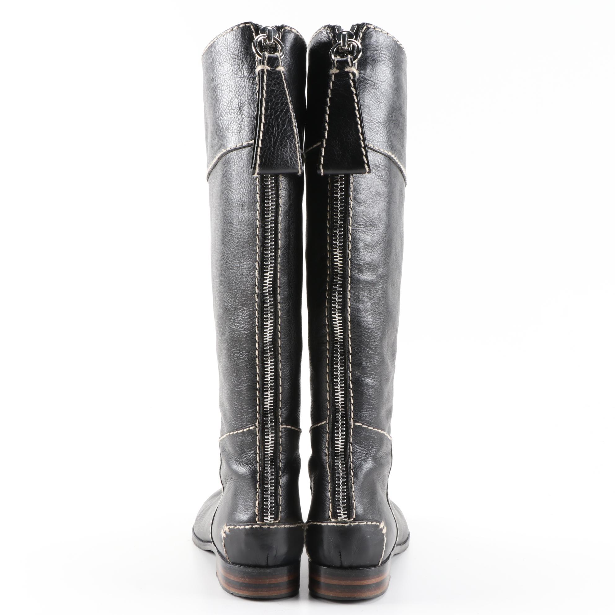 Chloé Black Grained Leather Zip Boots with Contrast Stitching