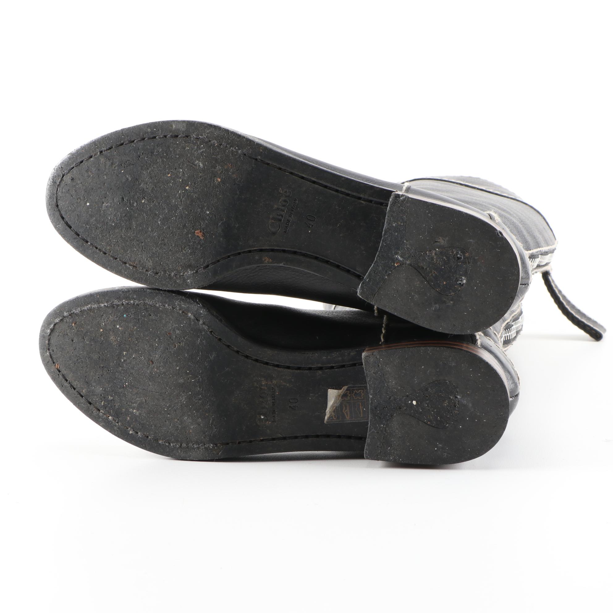 Chloé Black Grained Leather Zip Boots with Contrast Stitching