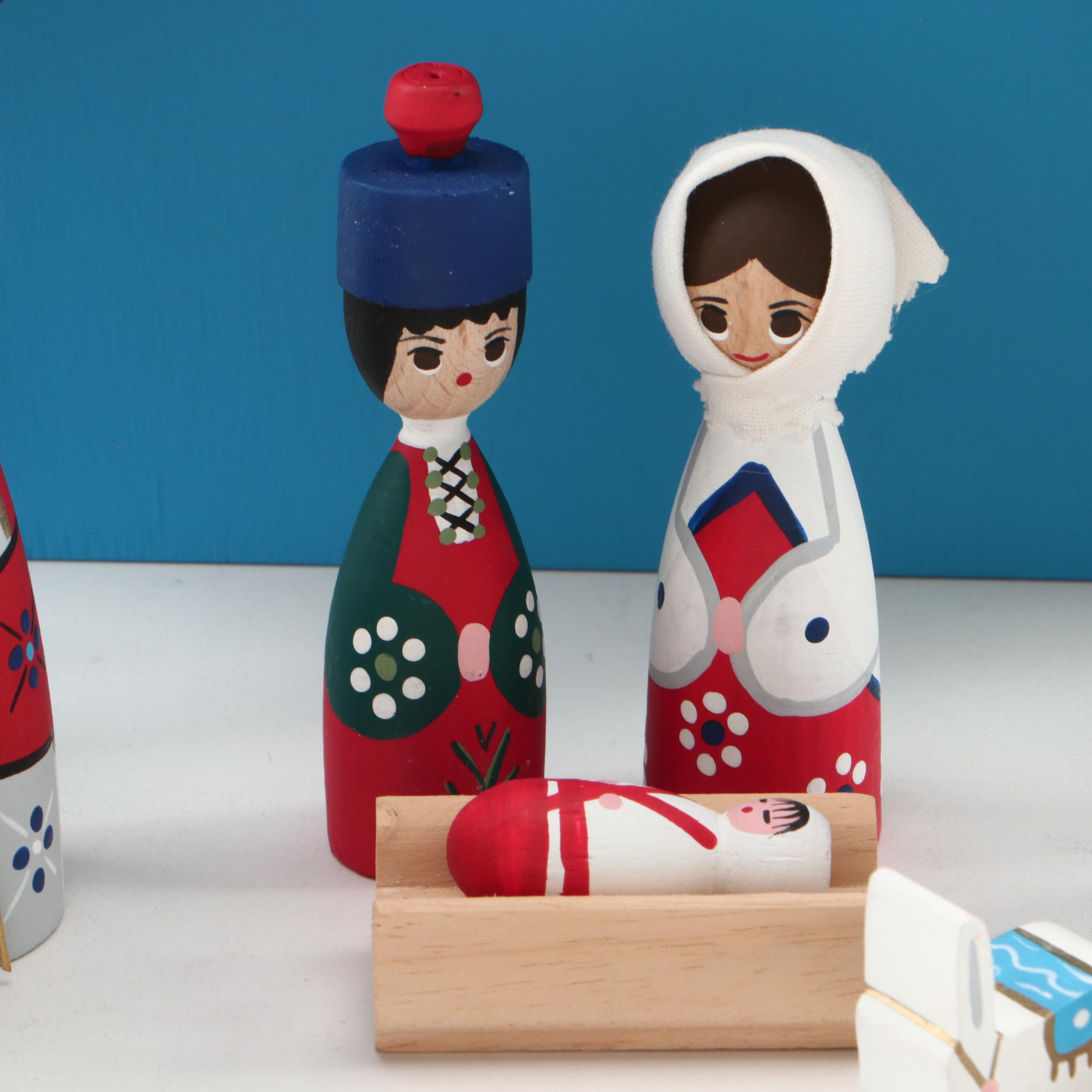 Vintage Danish Bogense Traekunst Handpainted Wooden Nativity Set