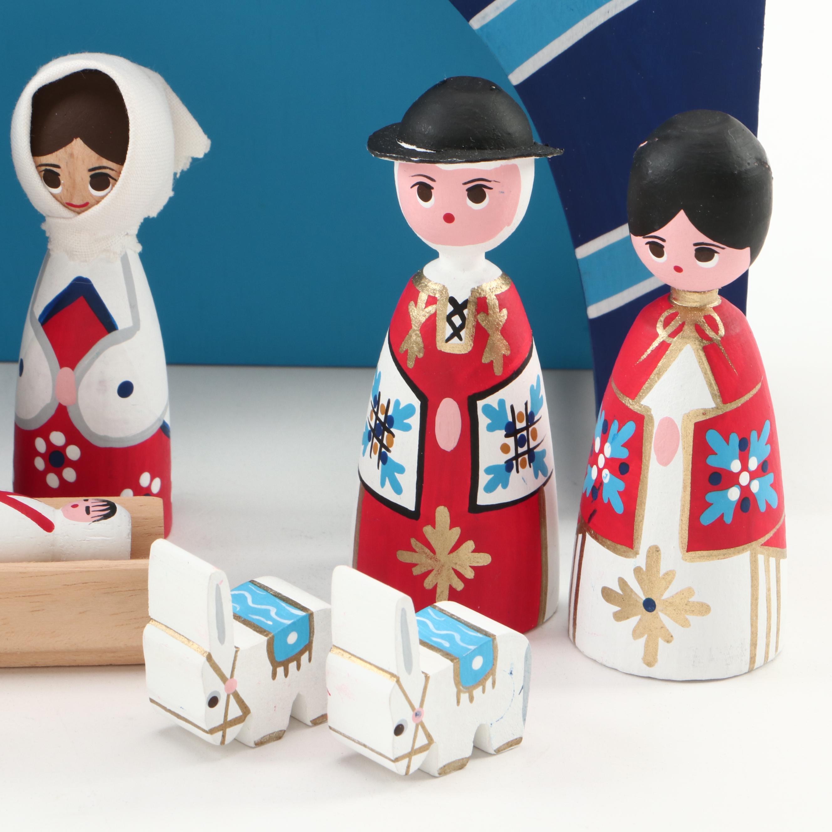 Vintage Danish Bogense Traekunst Handpainted Wooden Nativity Set