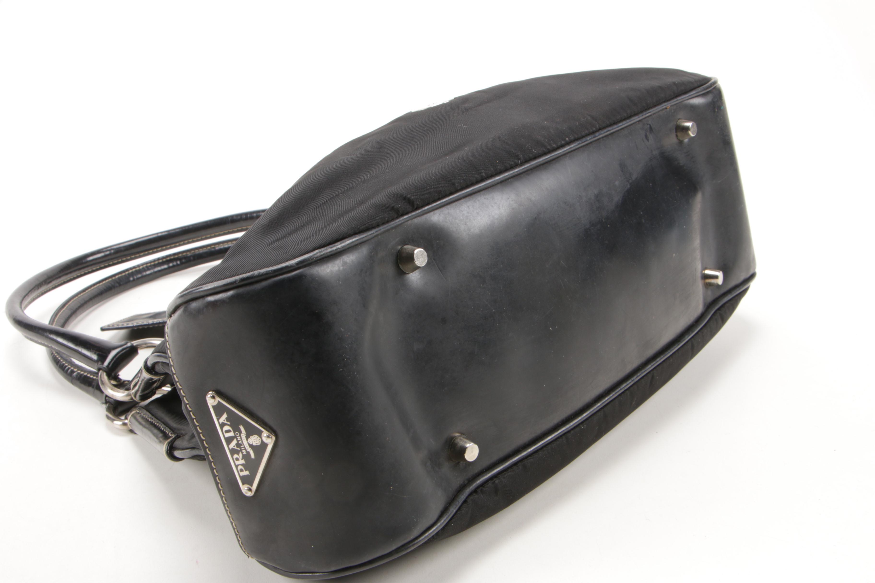Prada Shoulder Bag in Nero Tessuto Nylon and Contrast Stitched Glazed Leather