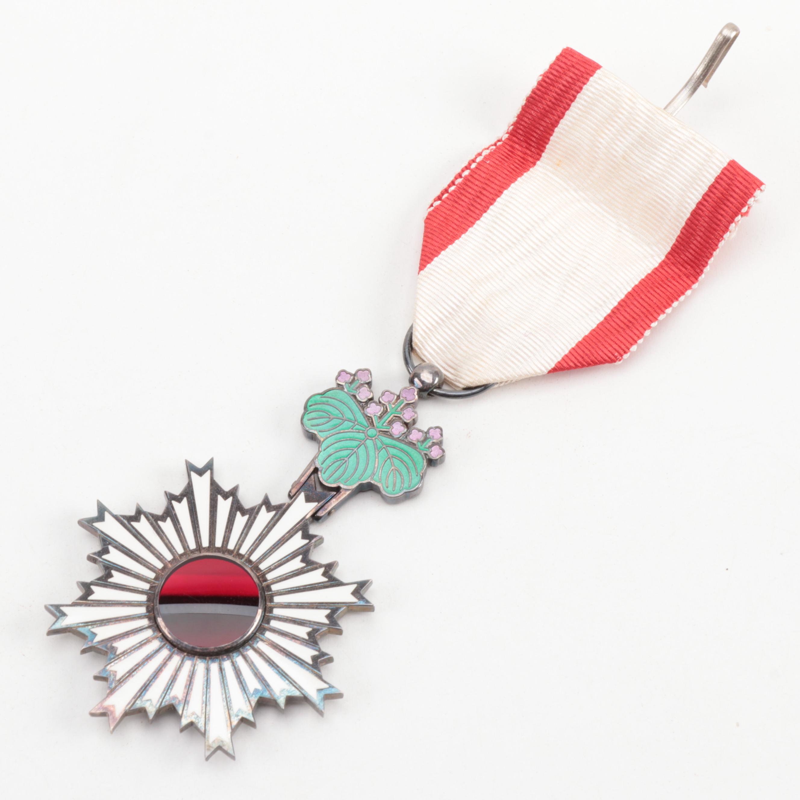 World War II Japanese Order of the Rising Sun Medal with Case