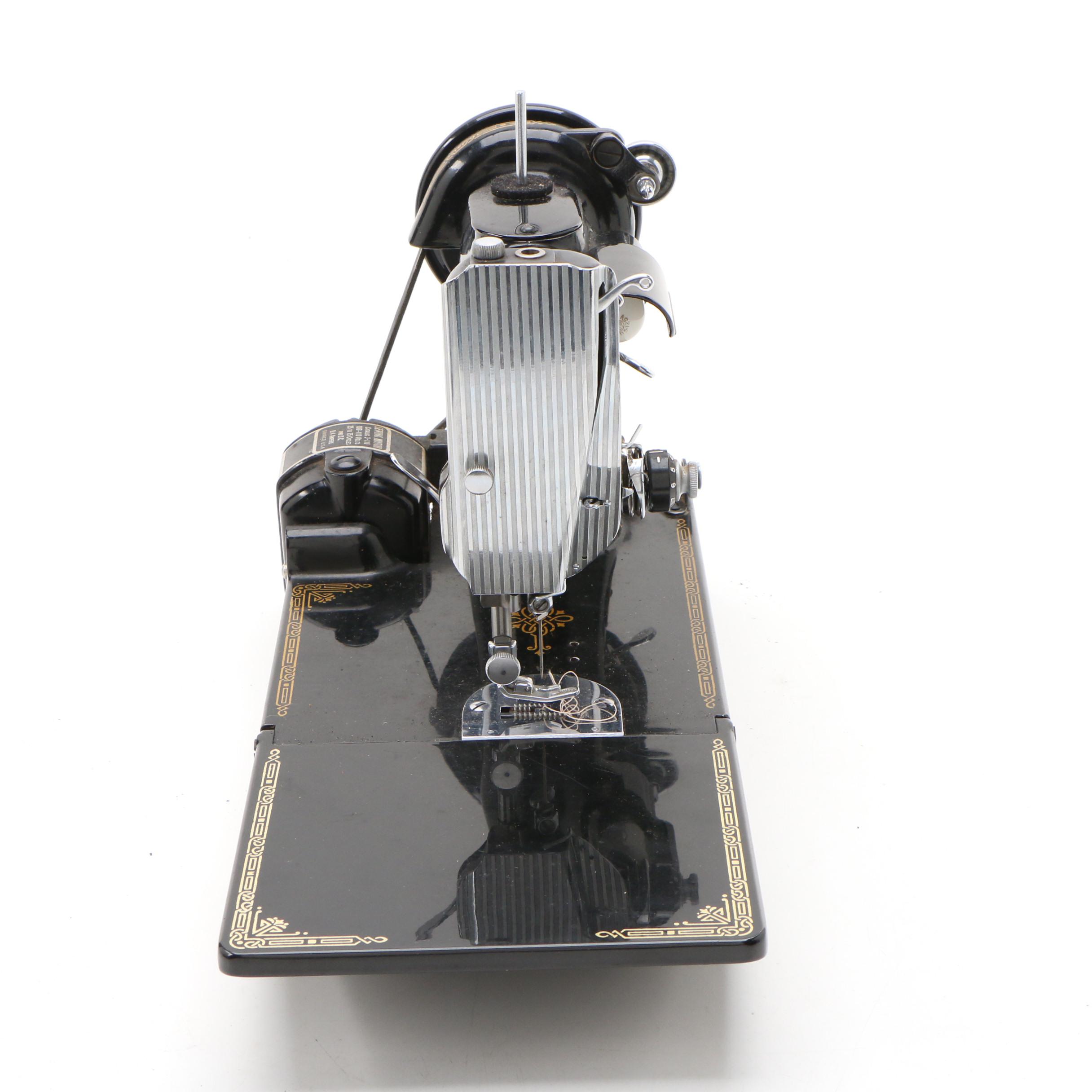 Singer Model 700 Featherweight Sewing Machine, circa 1947