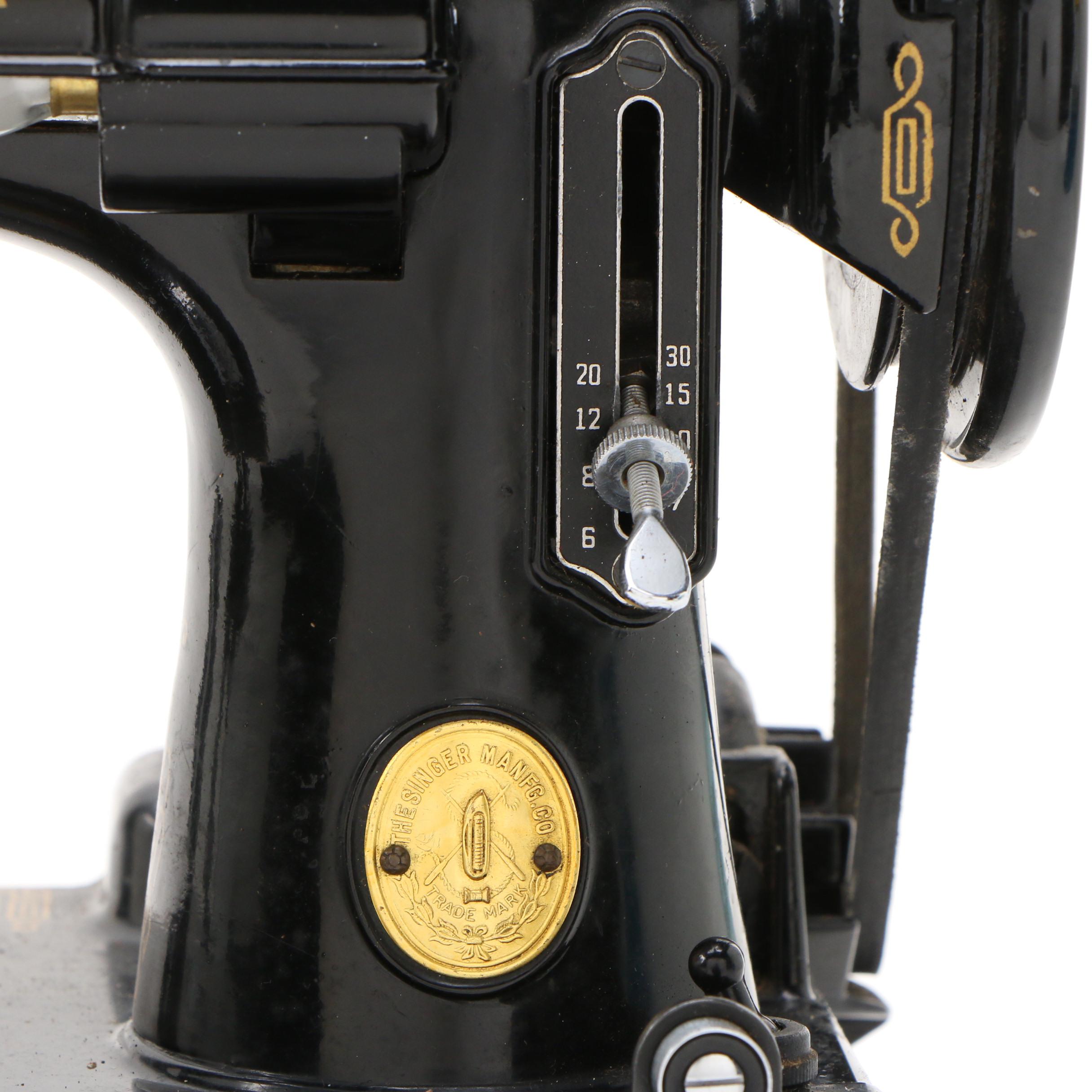 Singer Model 700 Featherweight Sewing Machine, circa 1947