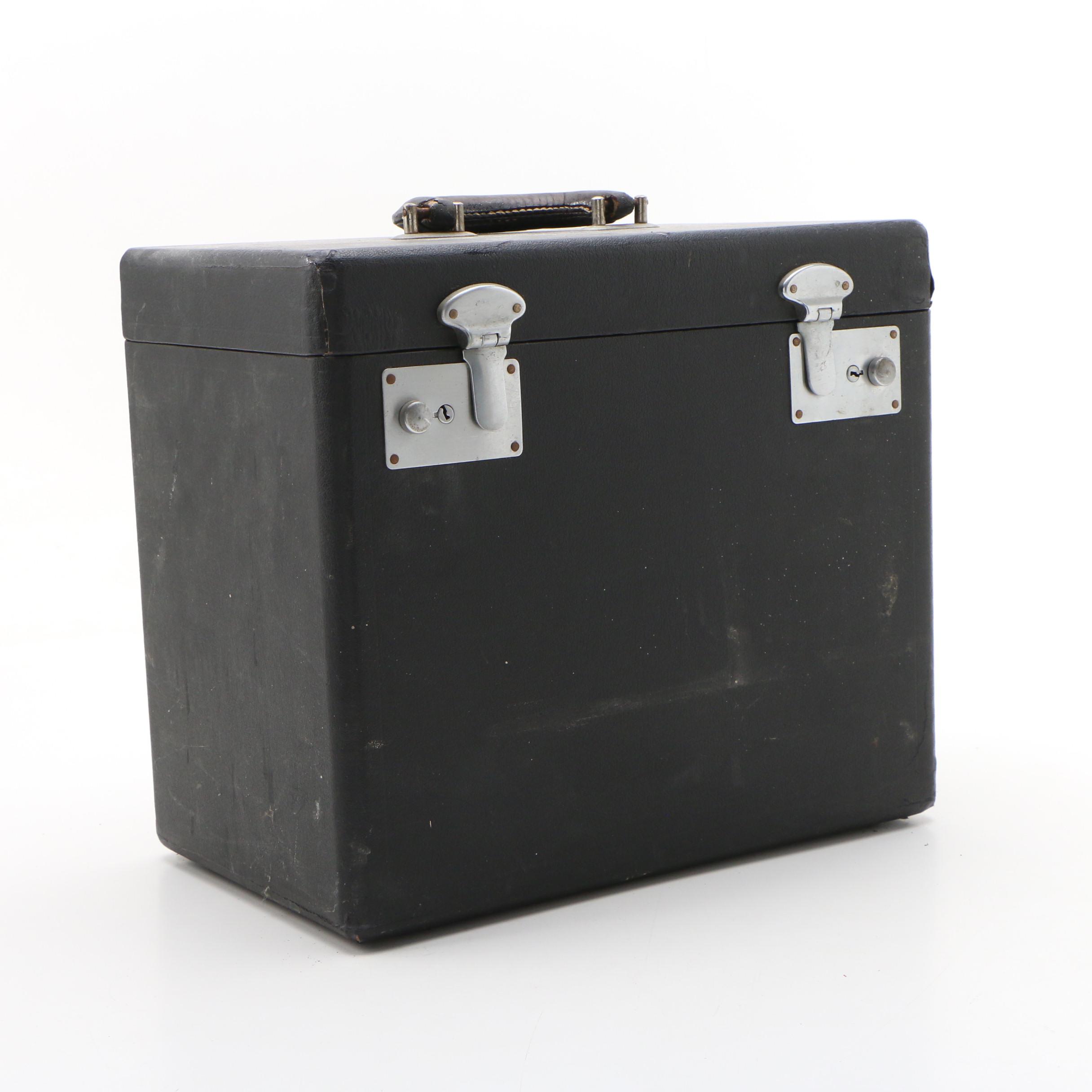 Singer Model 700 Featherweight Sewing Machine, circa 1947