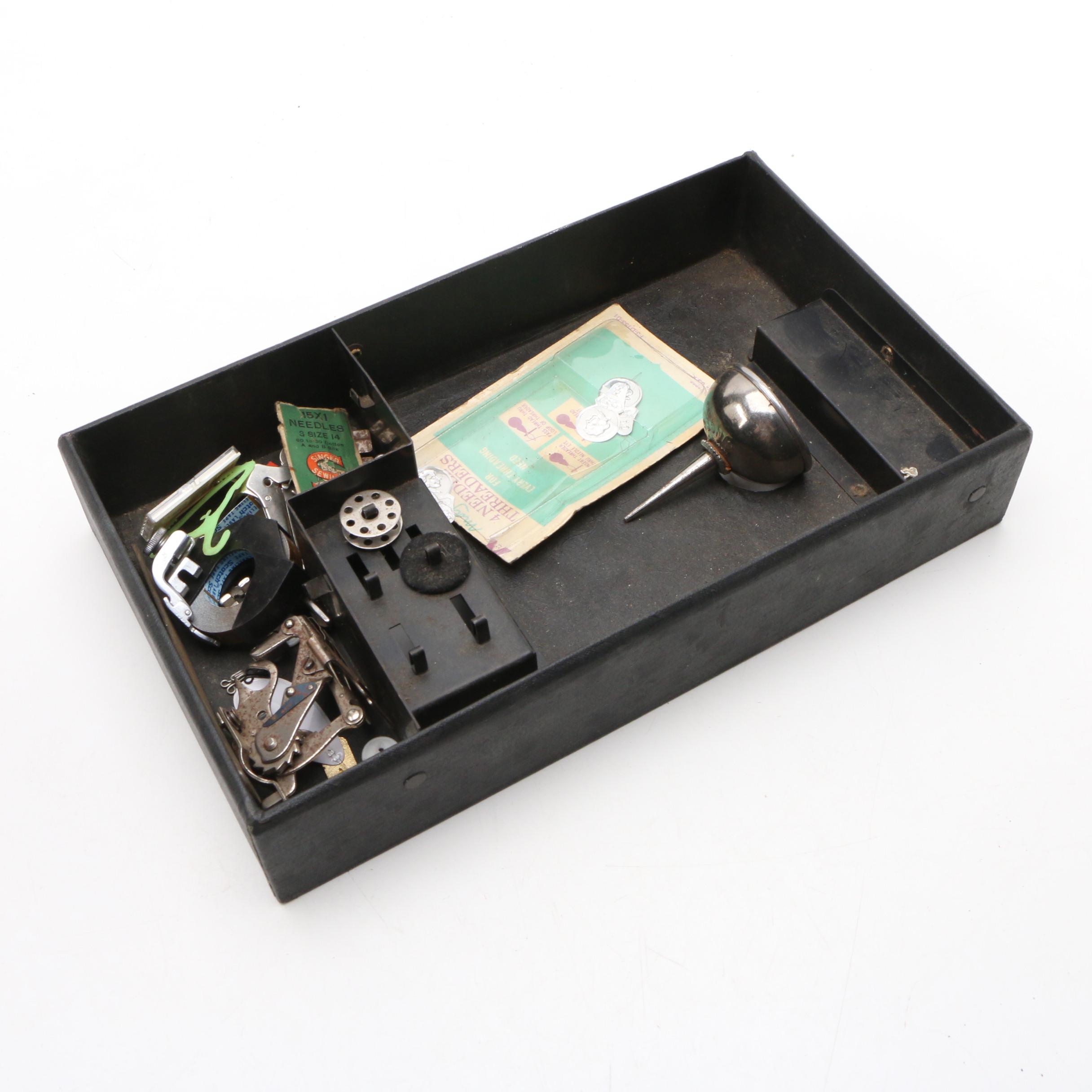 Singer Model 700 Featherweight Sewing Machine, circa 1947