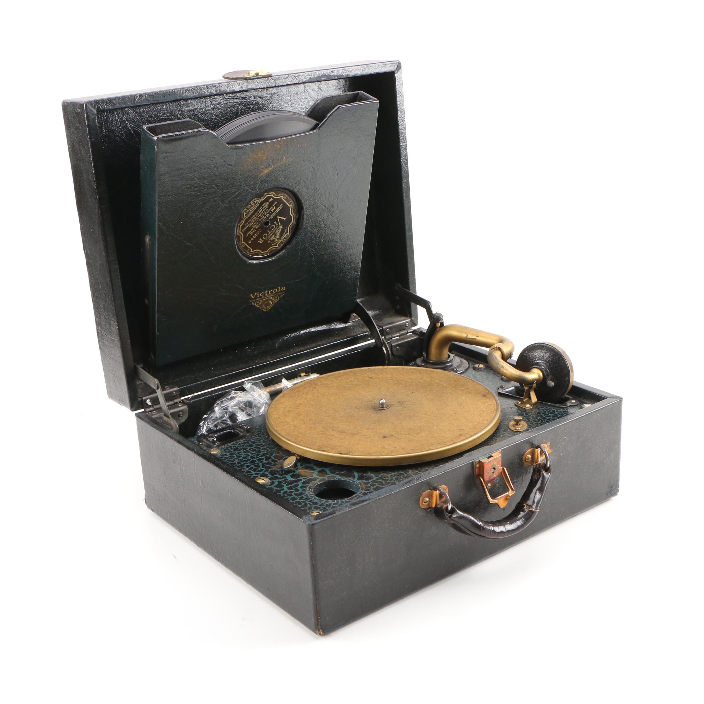 "Quali Tone" Model Victrola Talking Machine in Carrying Case, Early 20th-Century