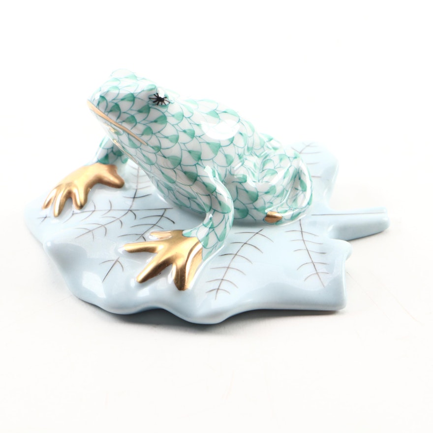 Herend Green Fishnet with Gold "Frog on Lily Pad" Porcelain Figurine June 1996