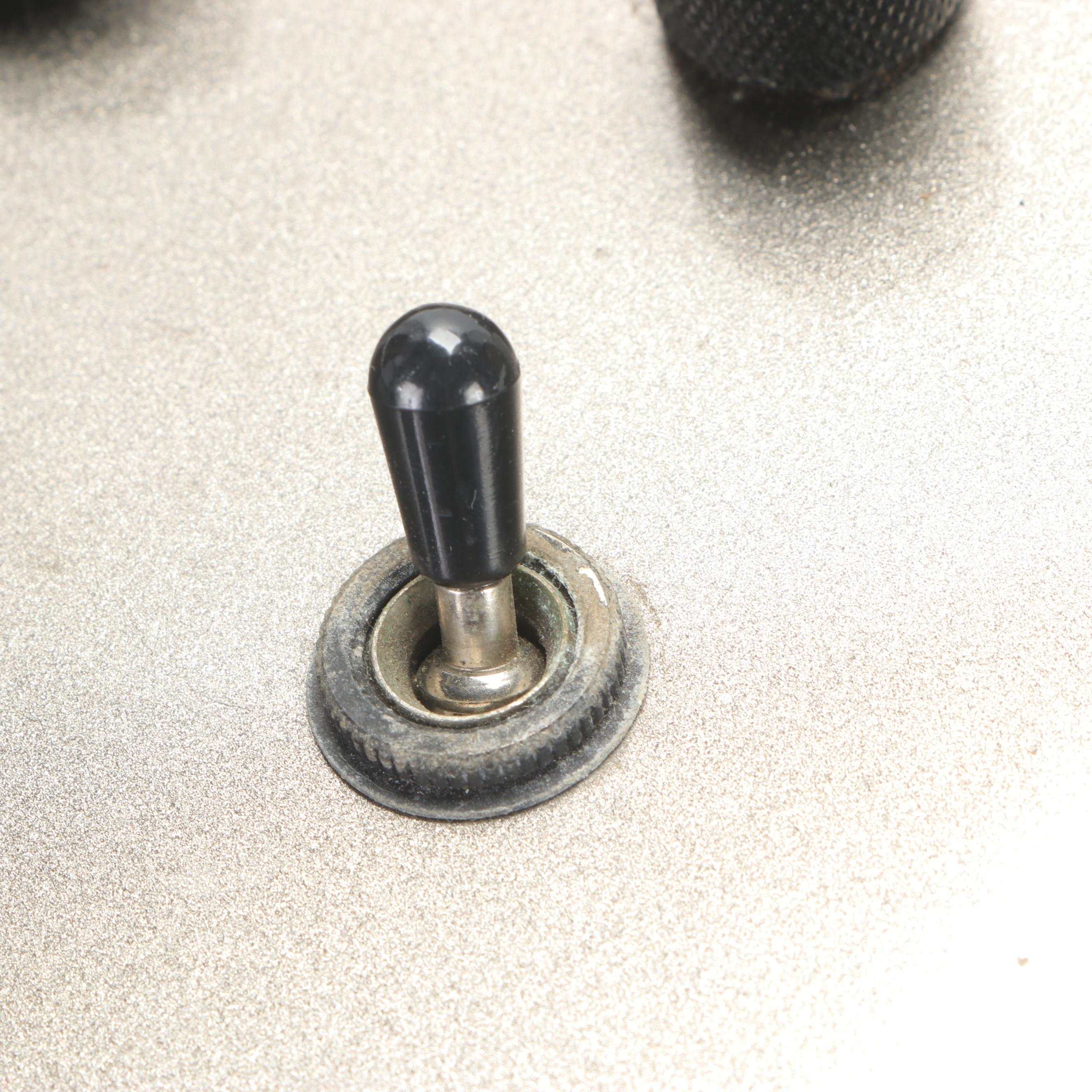 ESP Viper-100 Electric Guitar with Seymour Duncan Pickups, Crate Retroflex Amp