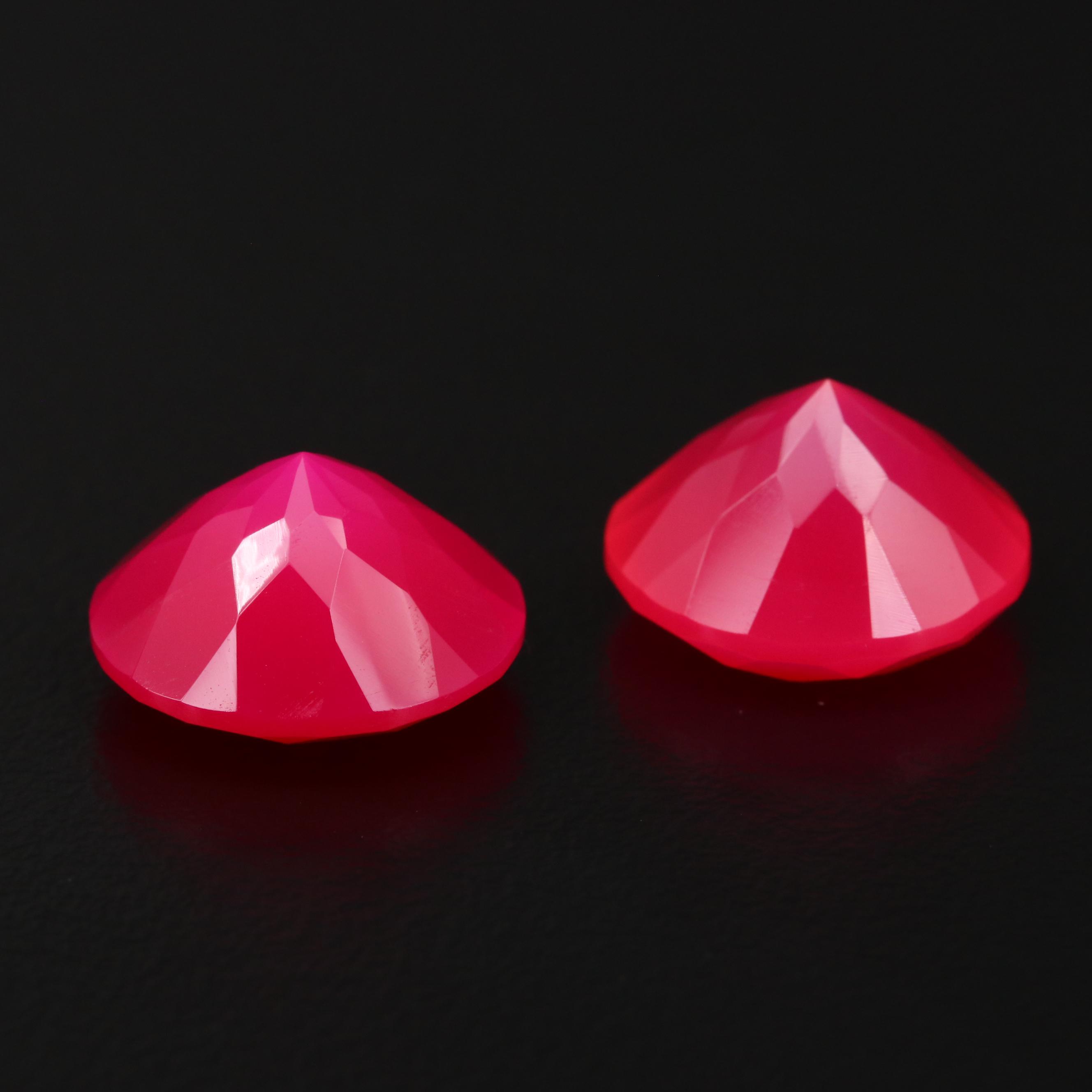 Loose Round Faceted Chalcedony with Mounted Chalcedony Earring and Pendant Set