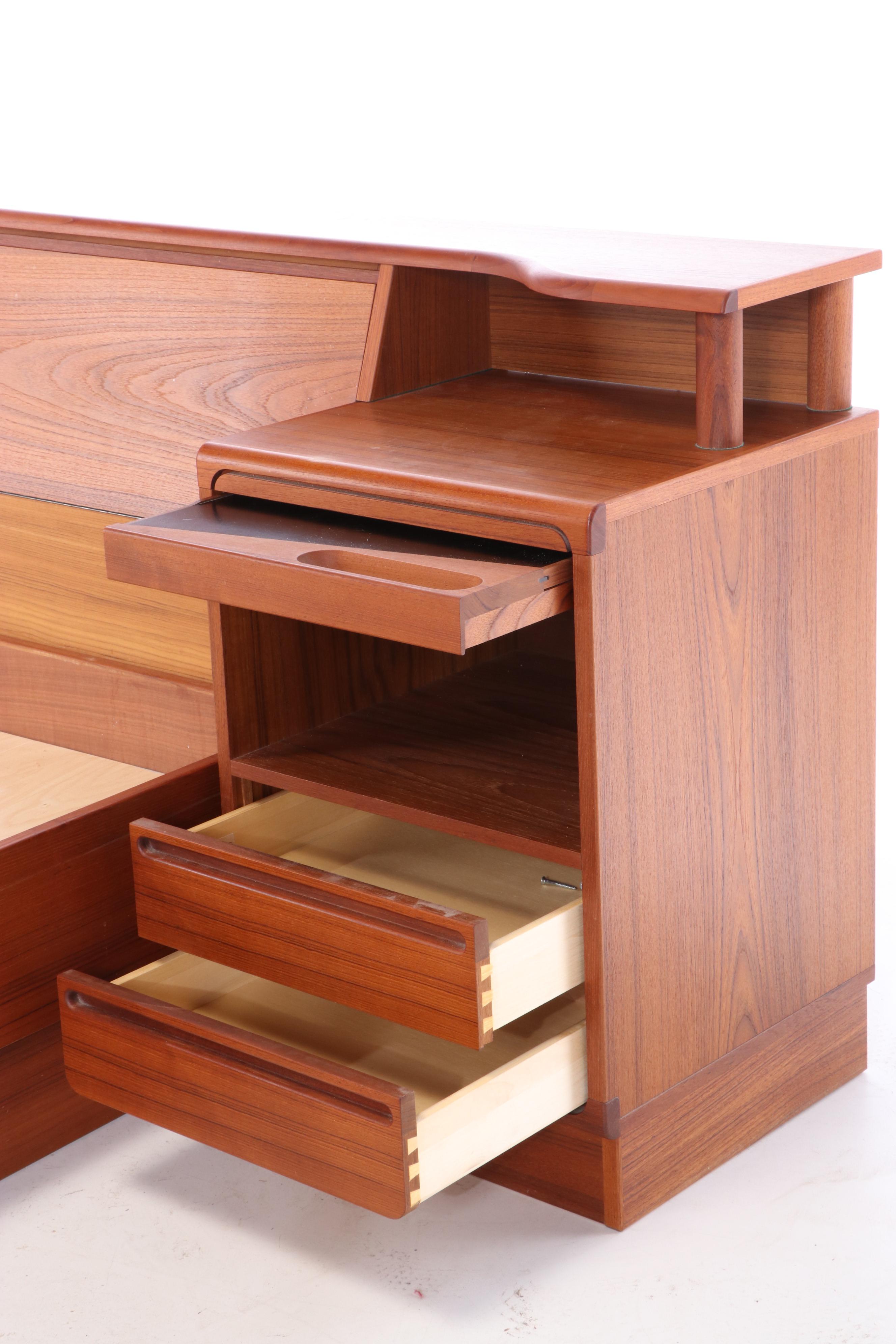 Tørring Danish Modern Teak Queen Headboard and Frame