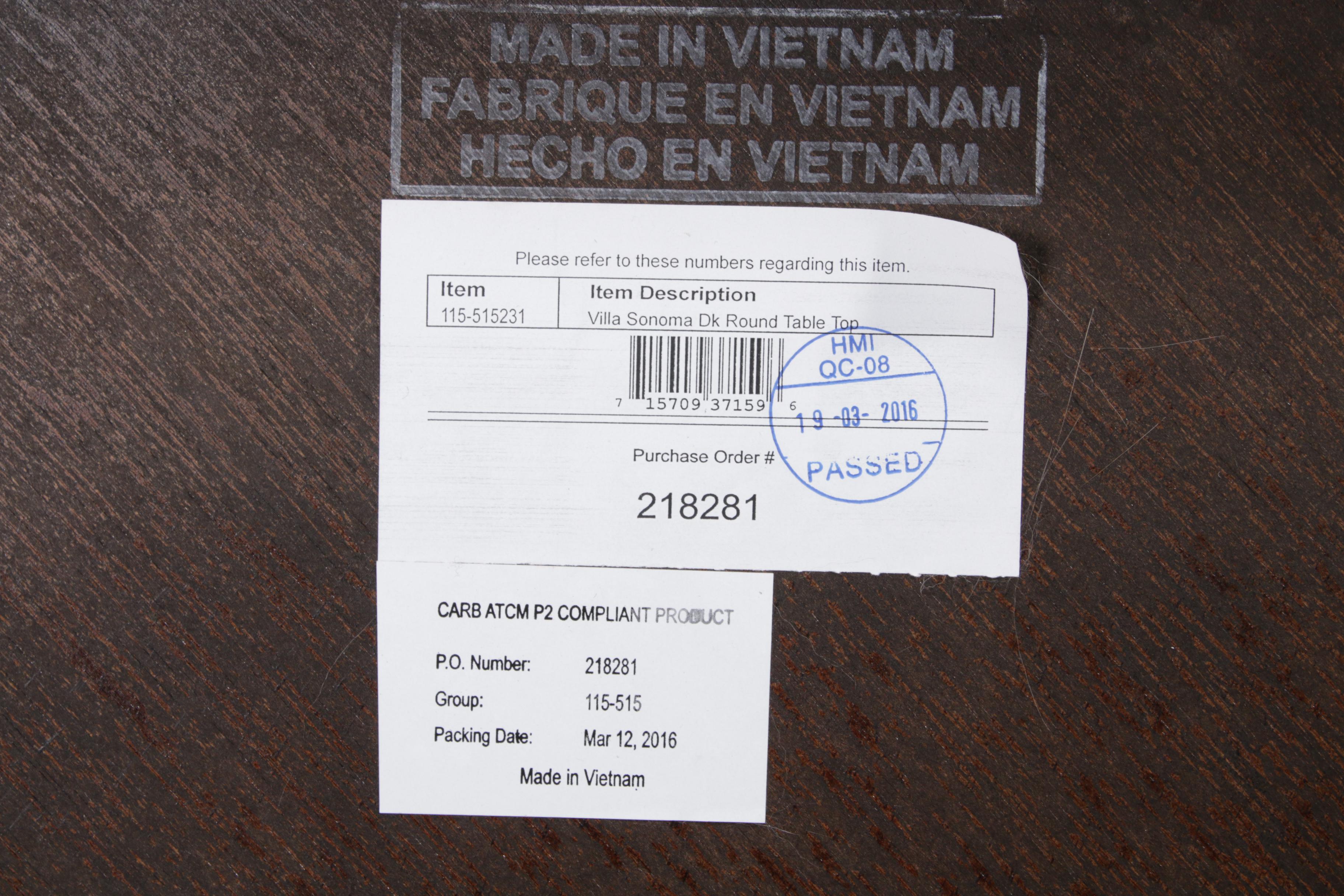 Contemporary Havertys "Villa Sonoma" Round Dining Table with Six Chairs