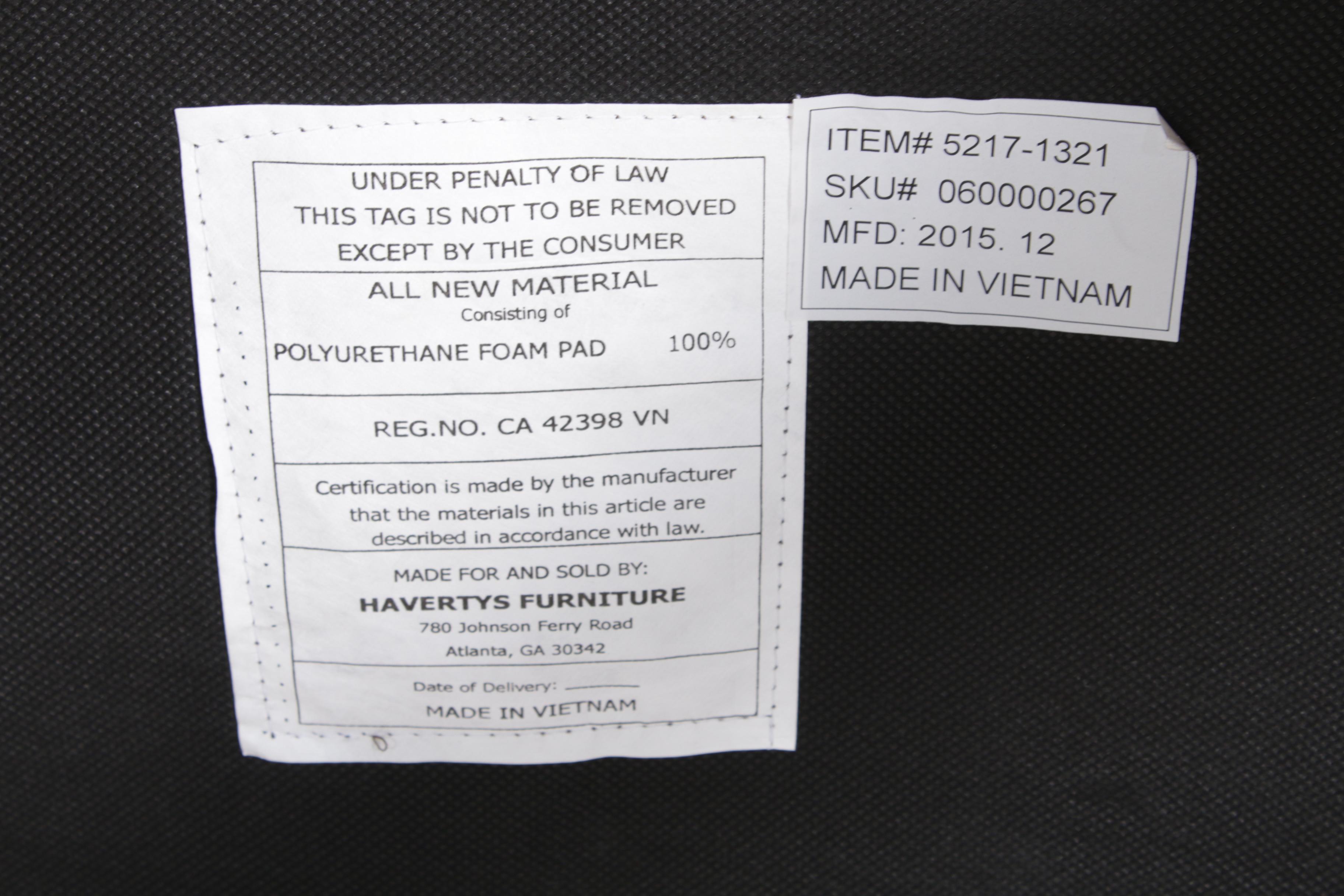 Contemporary Havertys "Villa Sonoma" Round Dining Table with Six Chairs