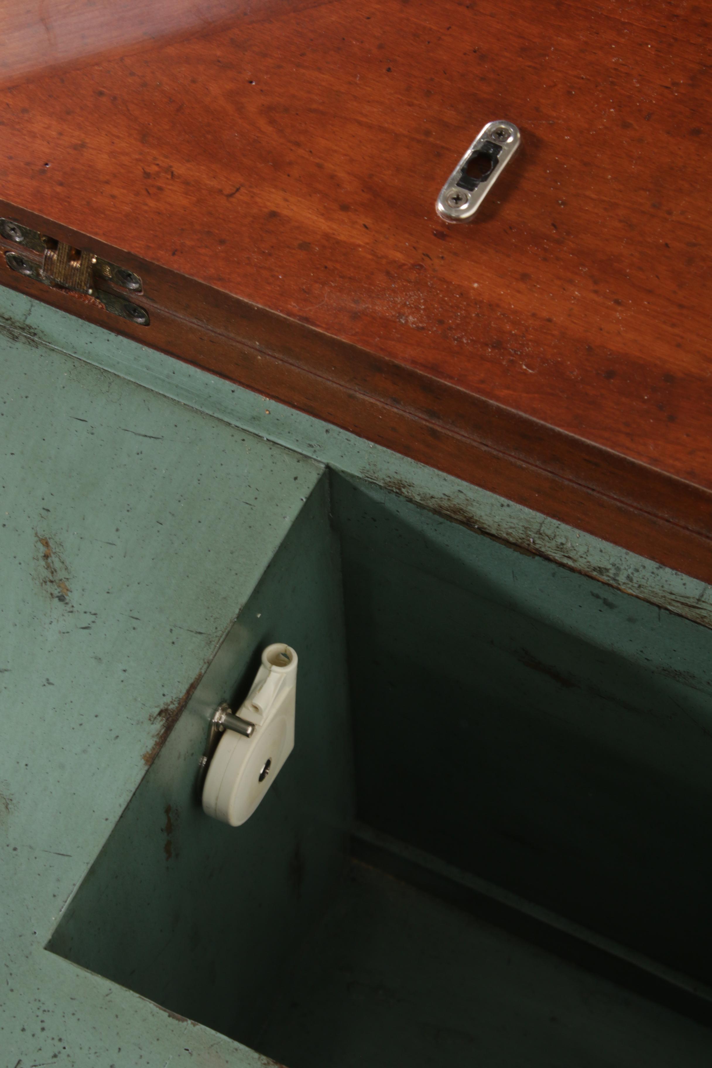 Farmhouse Style Octagon Coffee Table with Storage