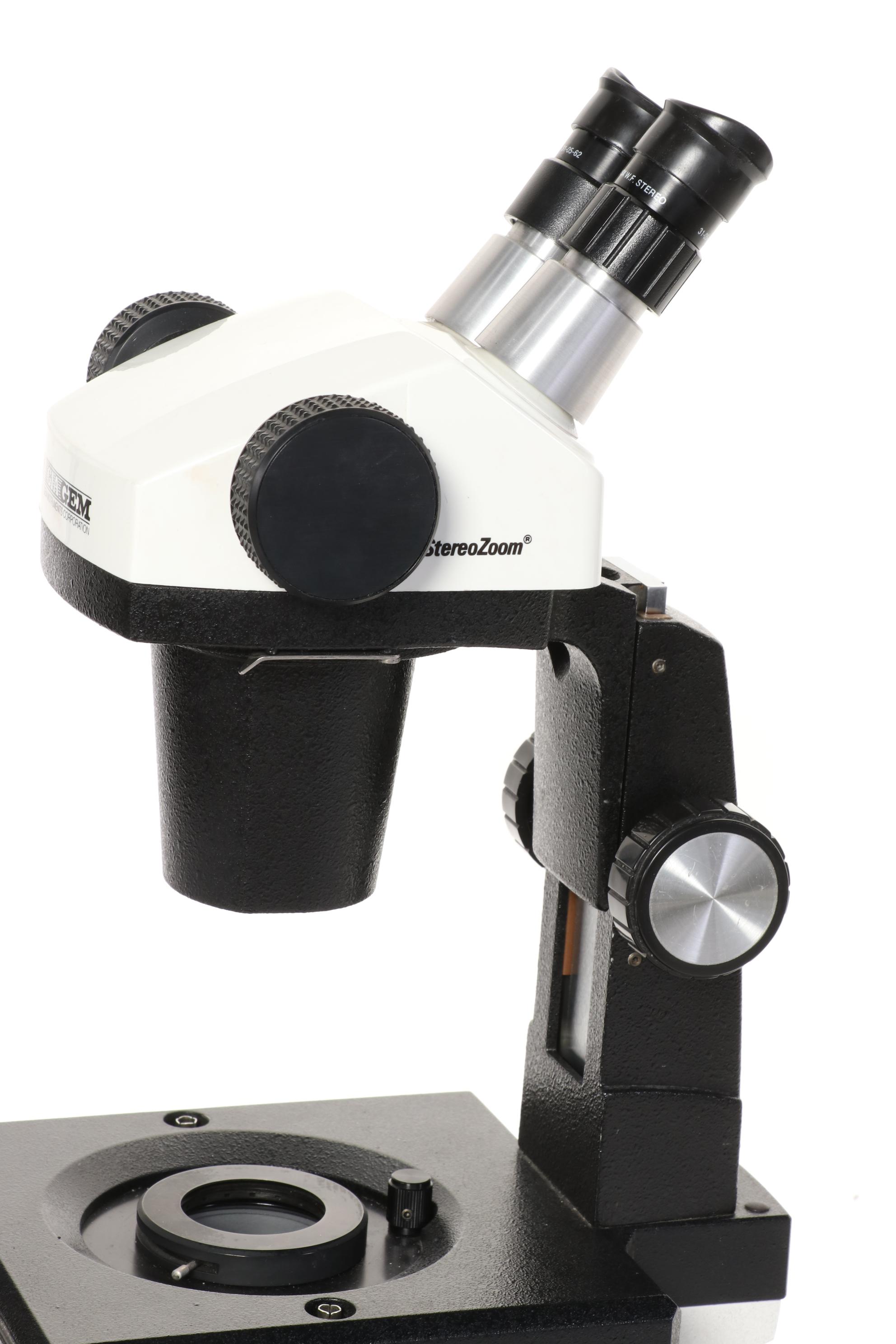 GIA Gemology Leica Gemolite Stereo Zoom Microscope with Plastic Cover
