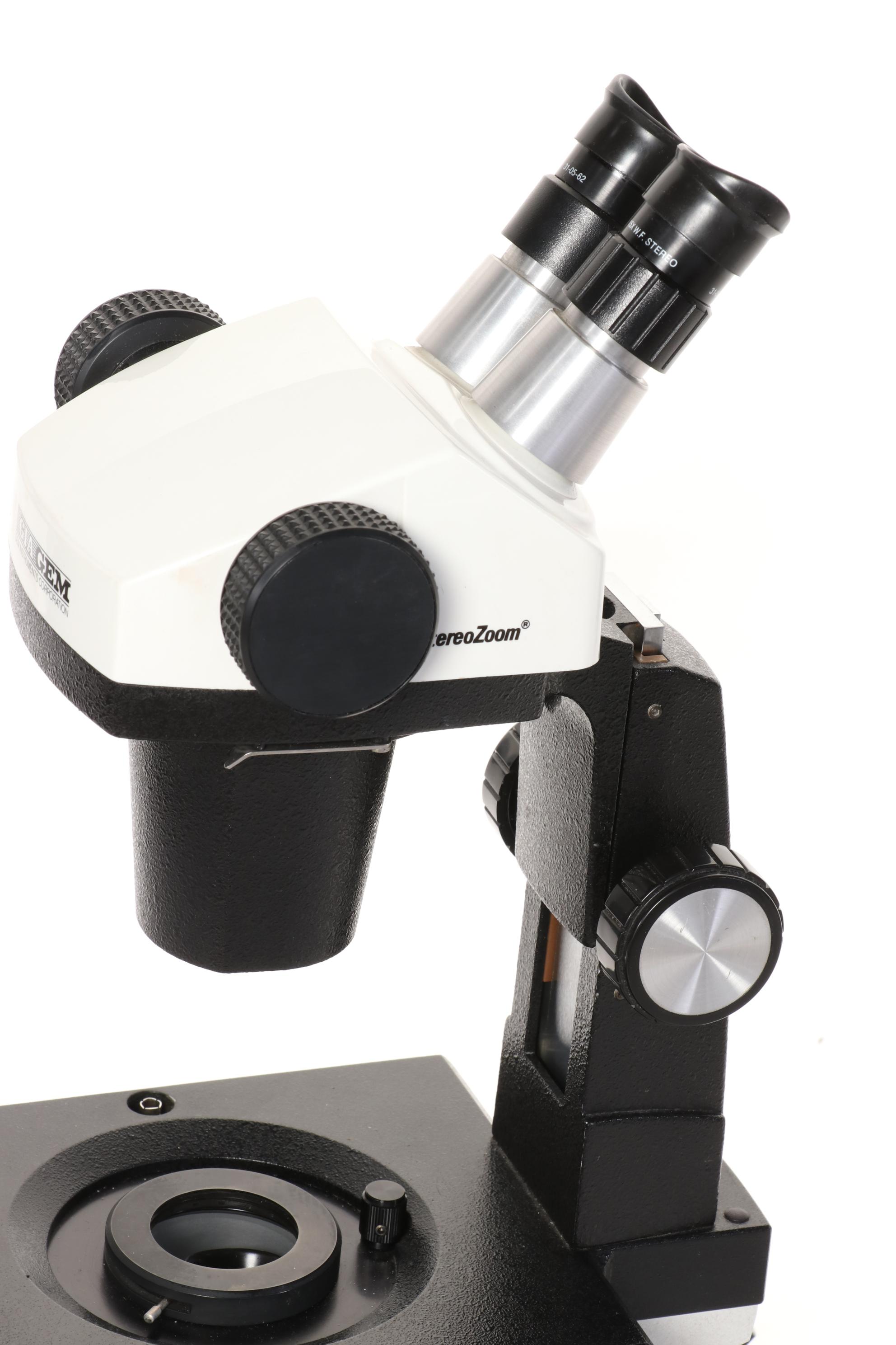 GIA Gemology Leica Gemolite Stereo Zoom Microscope with Plastic Cover