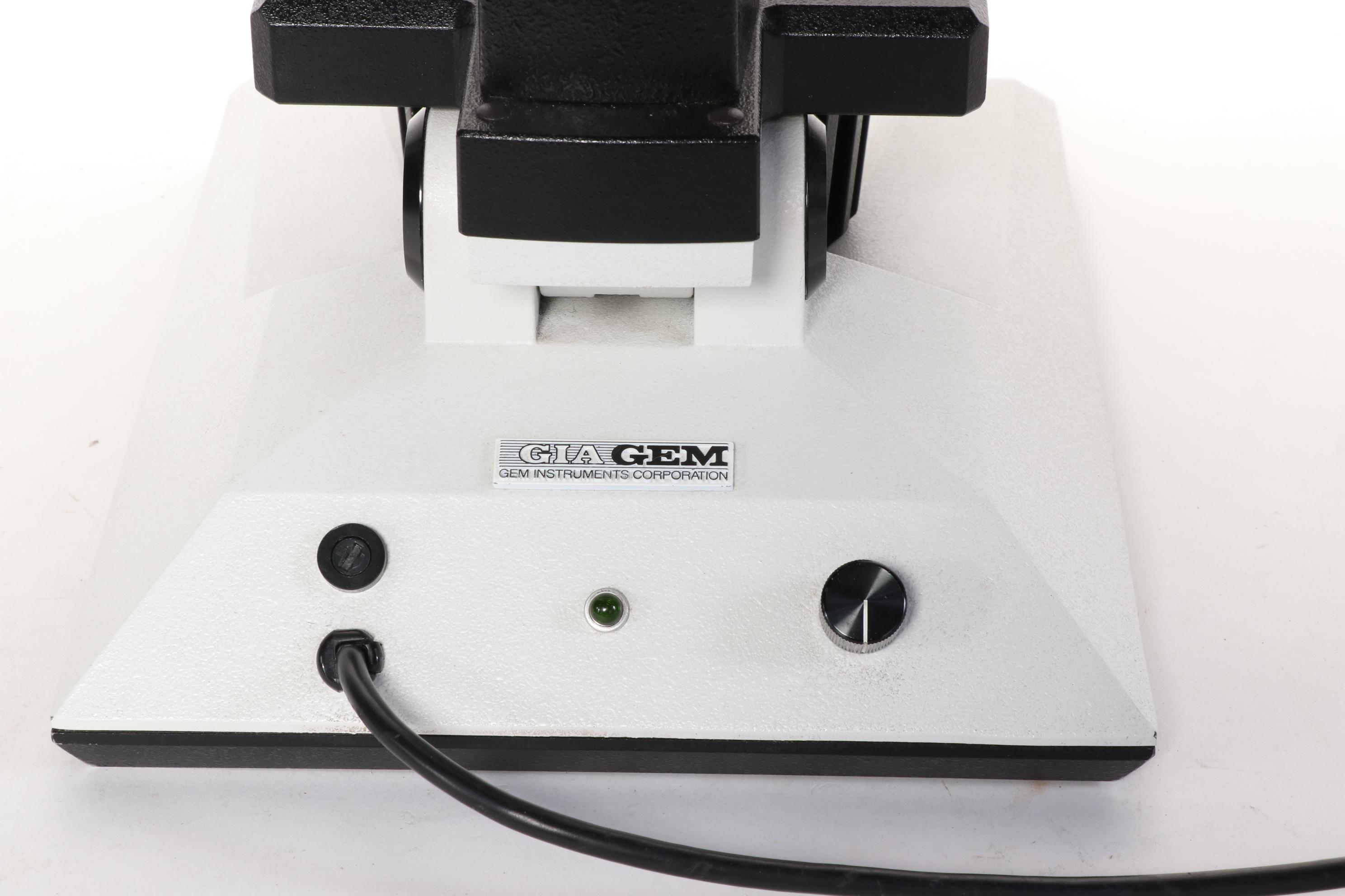GIA Gemology Leica Gemolite Stereo Zoom Microscope with Plastic Cover