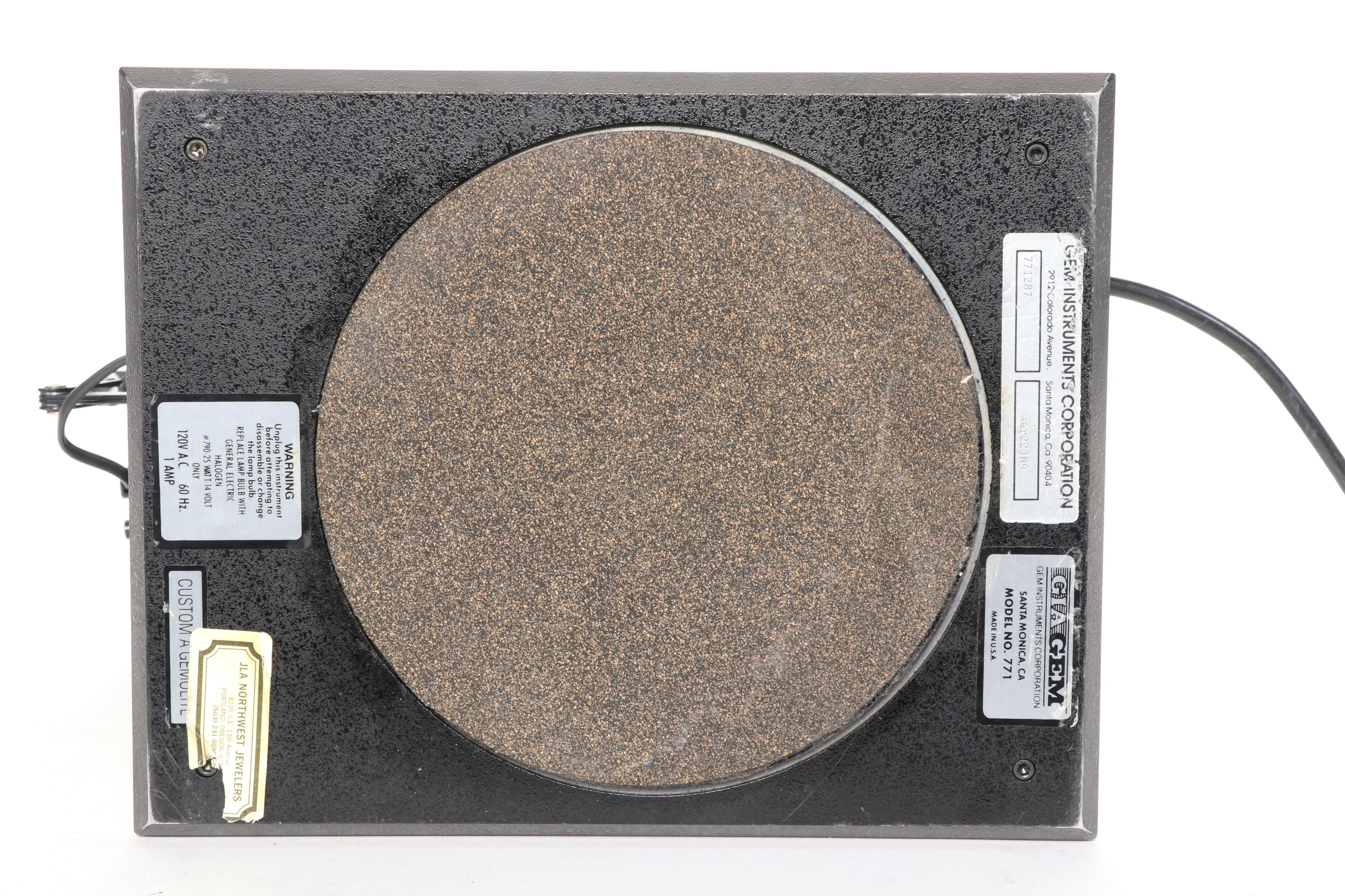 GIA Gemology Leica Gemolite Stereo Zoom Microscope with Plastic Cover