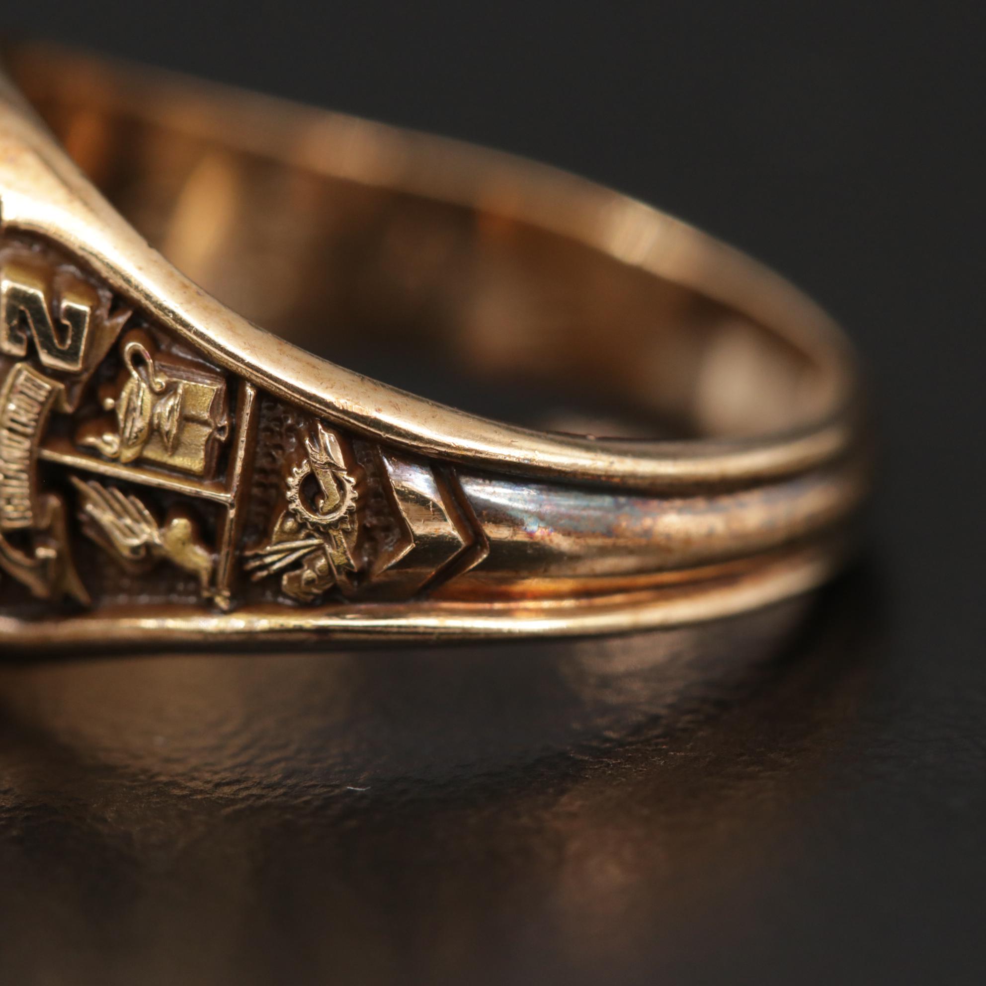 Vintage Herff Jones Co. 10K Gold Synthetic Sapphire Class Ring