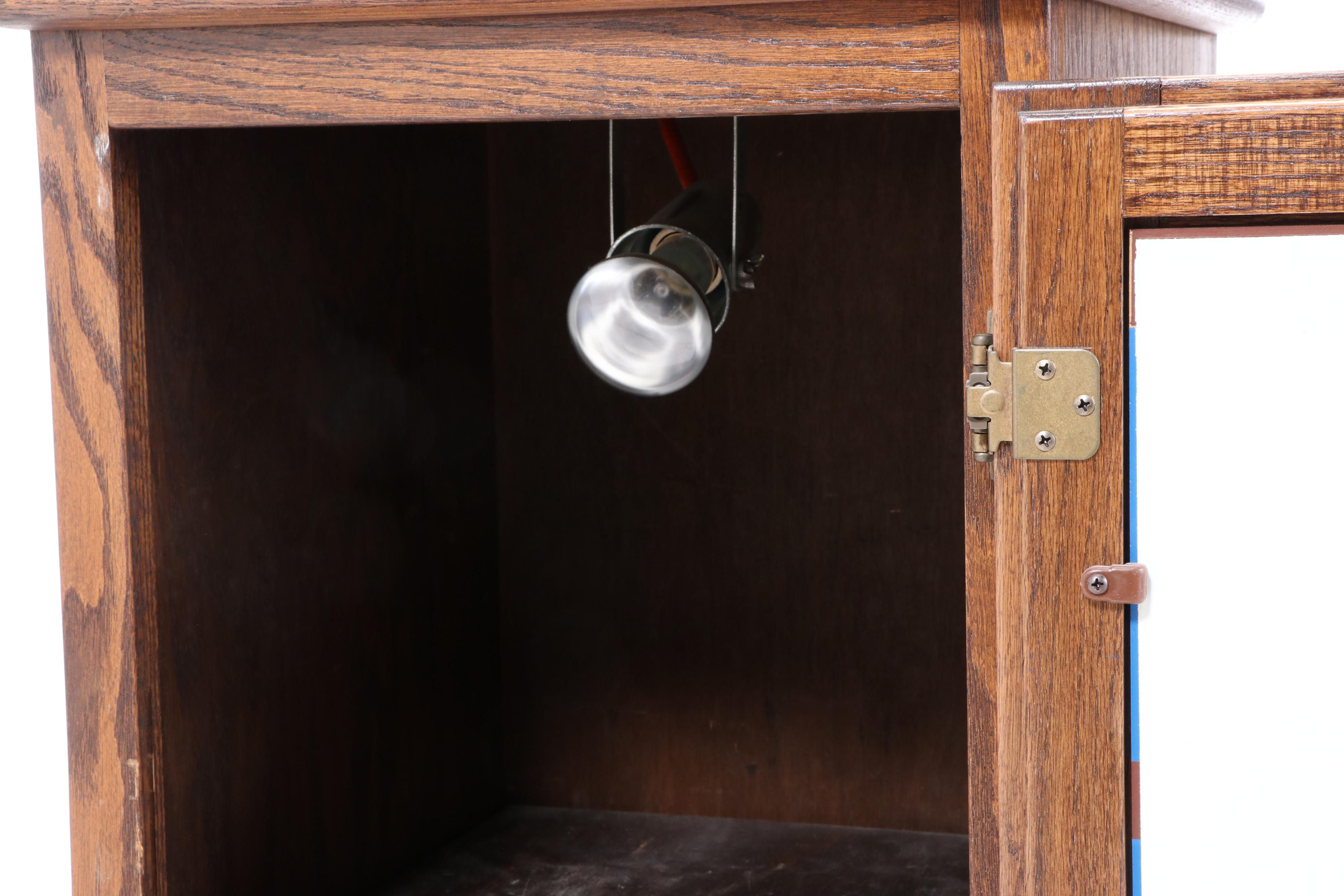 Mills "Golden Nugget" 25 Cent Coin-Operated Slot Machine and Cabinet, Mid-20th C