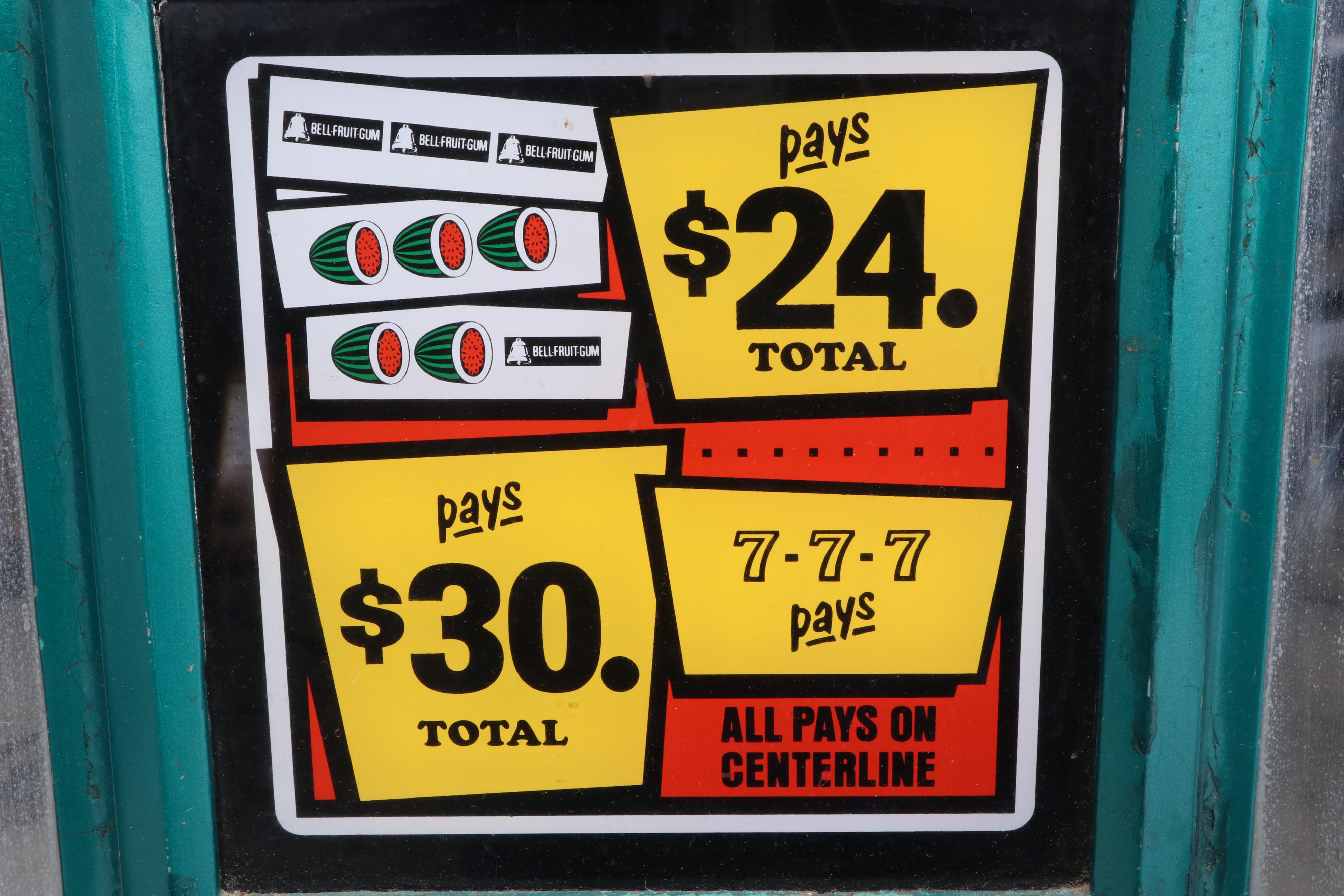 Mills Dime Gambling Slot Machine with Cabinet, Mid-20th Century