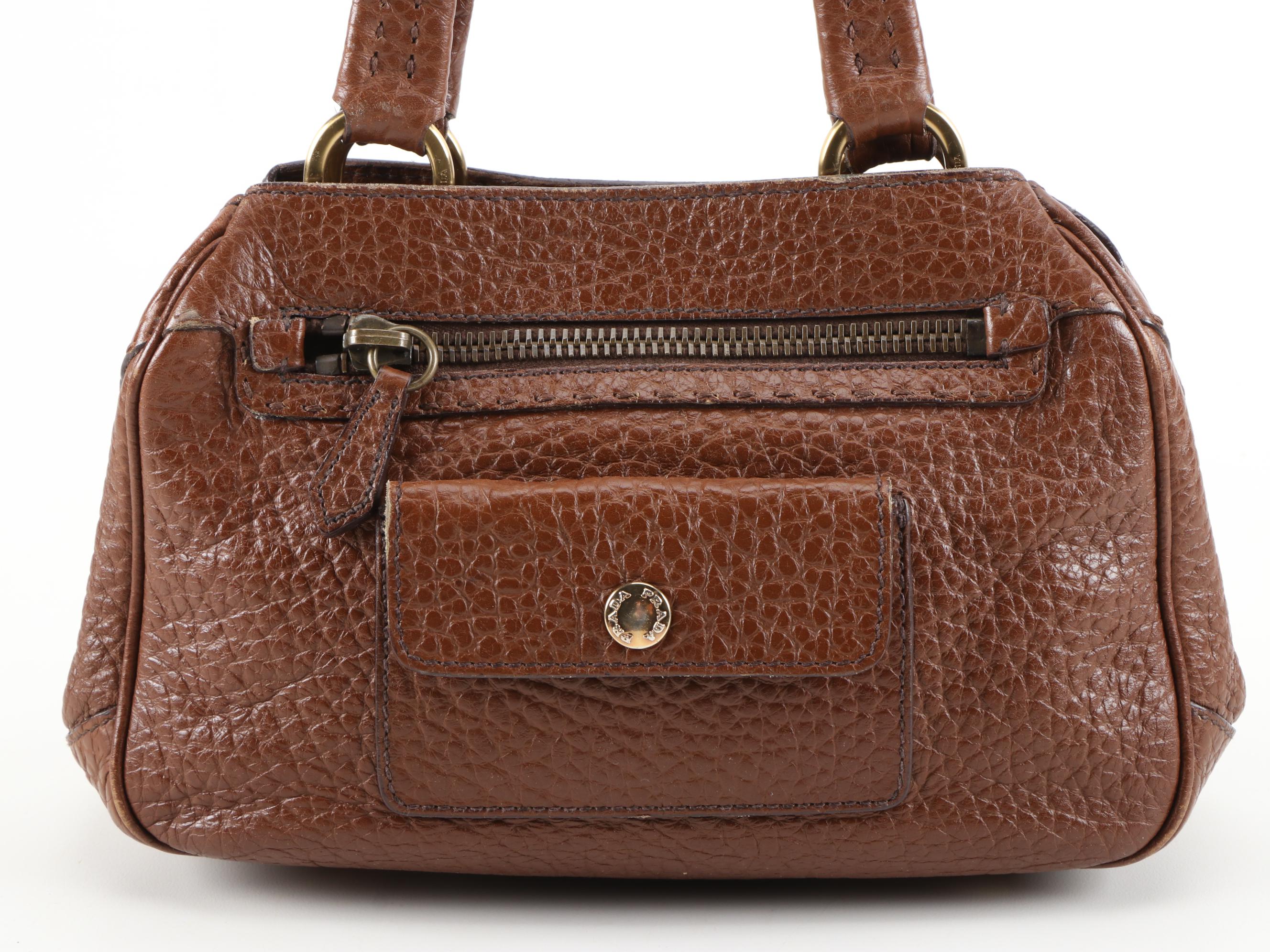 Prada Shoulder Bag in Brown Grained Leather with Berlino Oxblood Leather Lining