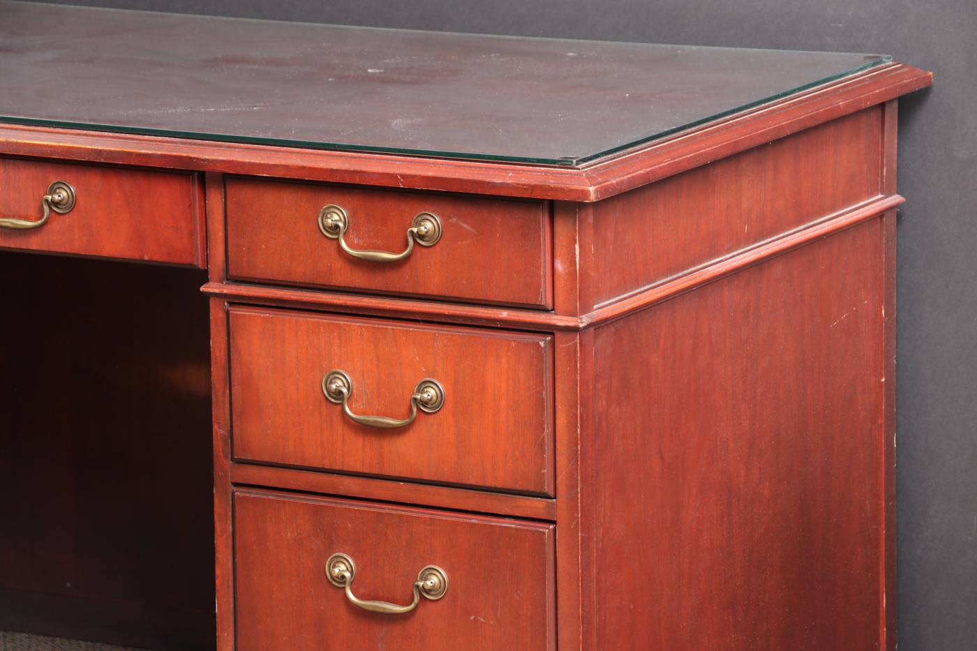 Kimball Furniture Mahogany-Veneered and Stained Double-Pedestal Desk