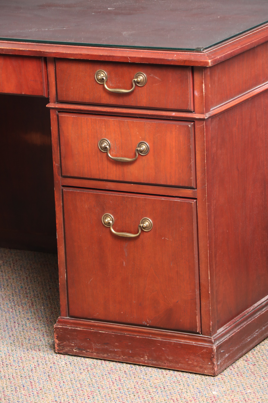 Kimball Furniture Mahogany-Veneered and Stained Double-Pedestal Desk