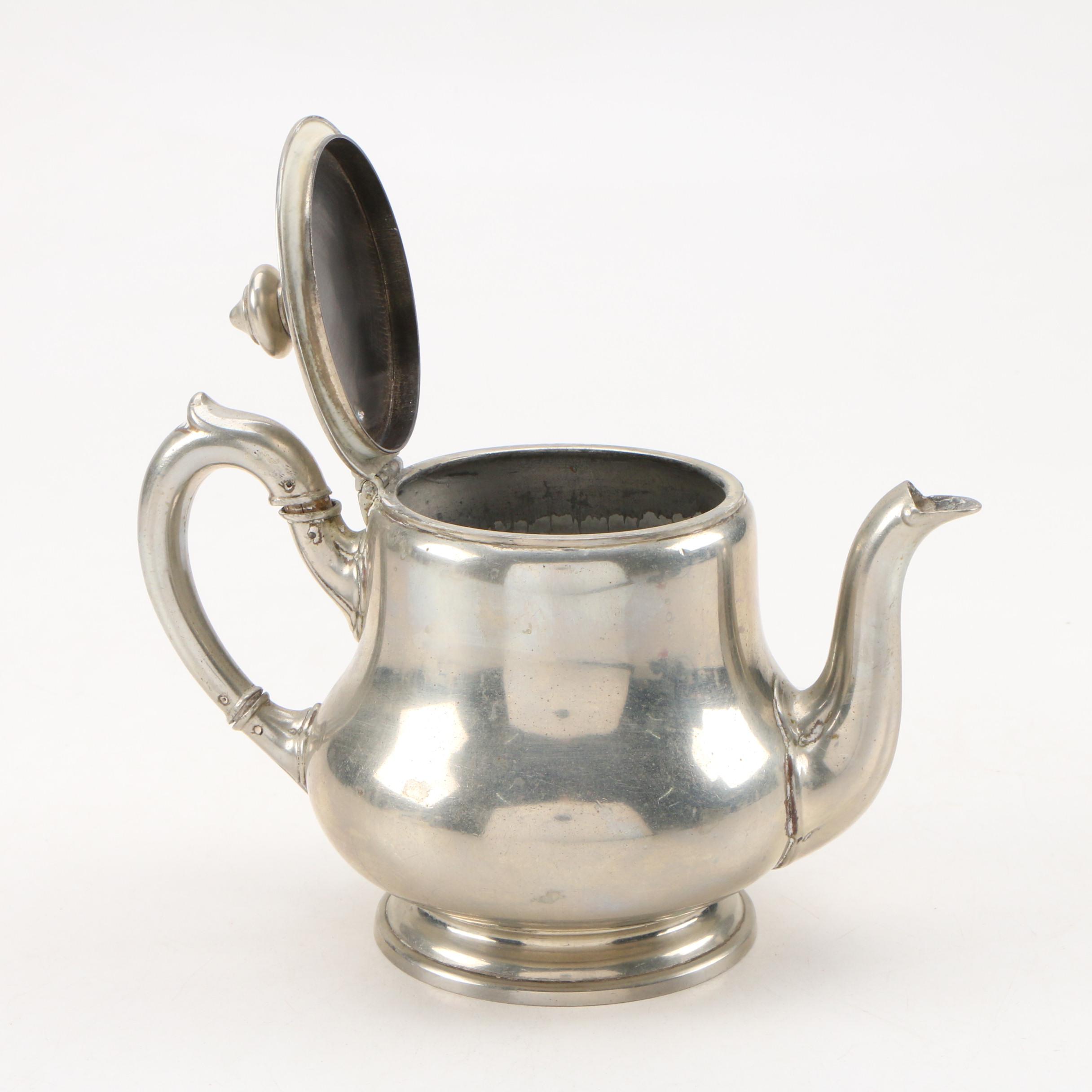 Berndorf Austrian 25-Ounce Silver Plate Teapot, Early 20th Century