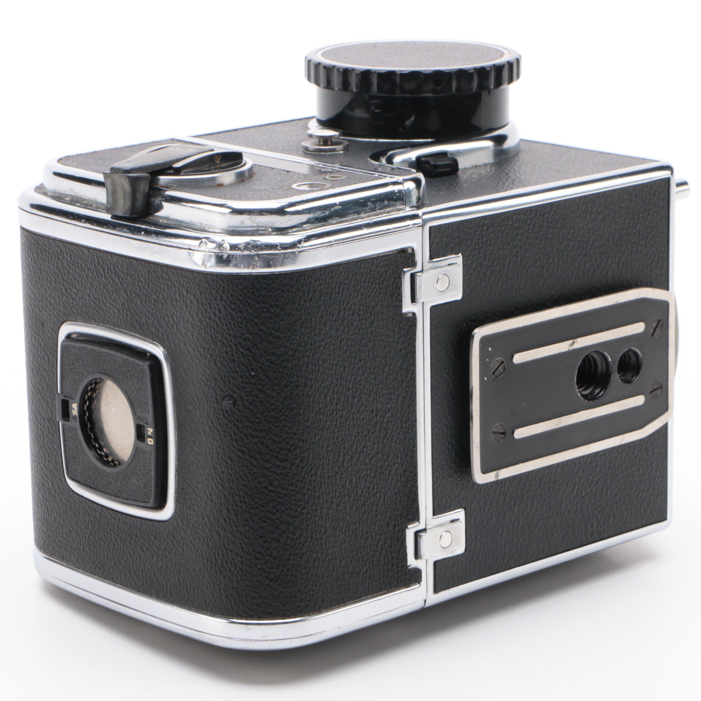 Hasselblad 500 C Medium Format Camera with Extra Film Magazine, Mid-20th Century