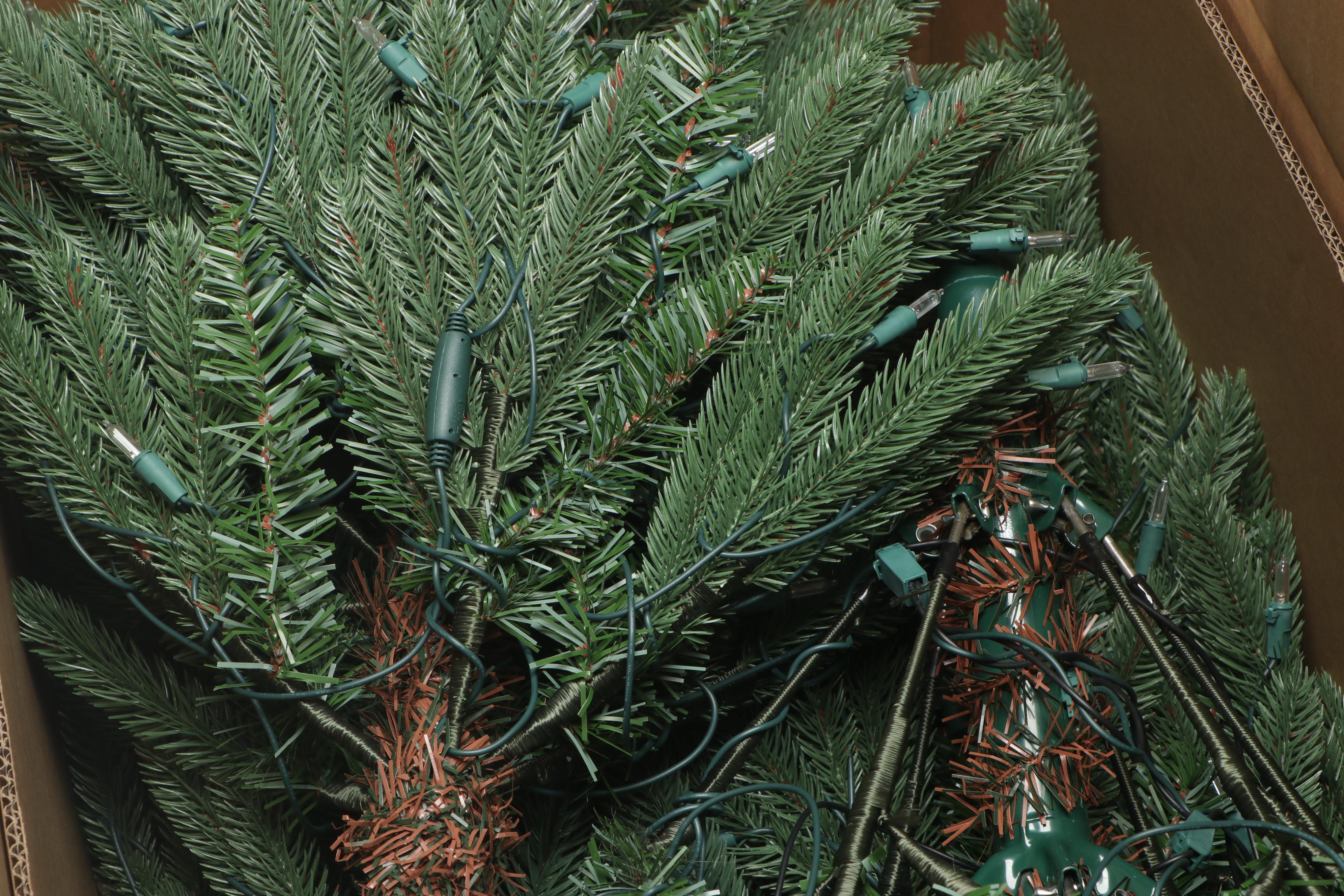 Holiday Living Pre-Lit 7.5' Artificial Christmas Tree